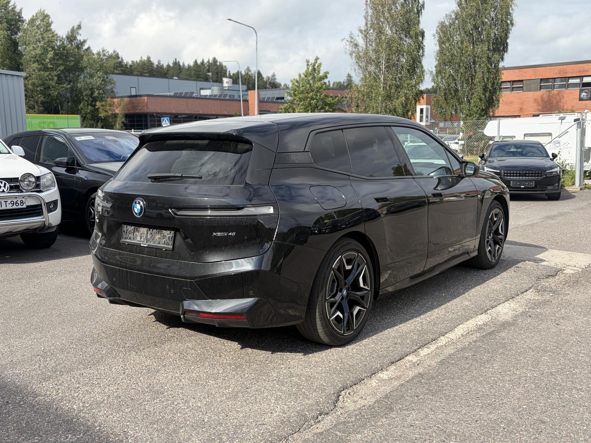 Näytä kaikki kuvat: 2022 BMW iX