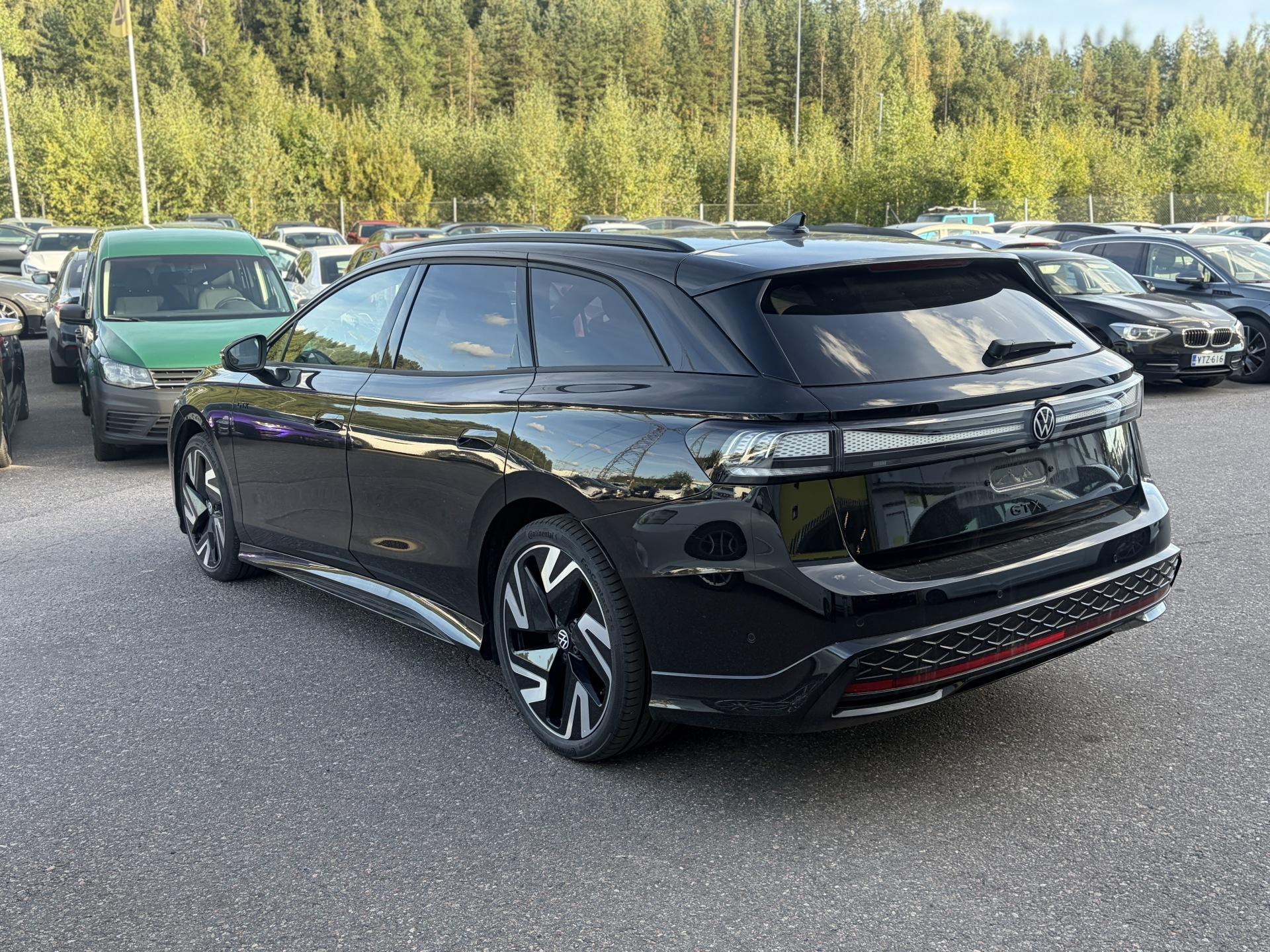 Näytä kaikki kuvat: 2026 Volkswagen ID.7