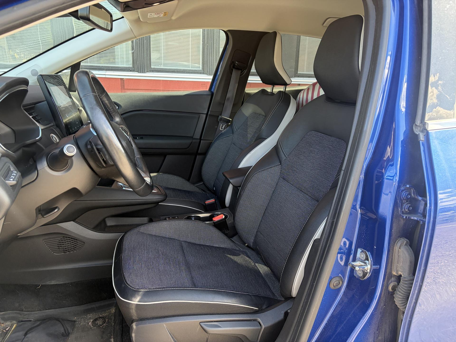 Renault Captur TCe 130 EDC7-aut Intens 2020, photo 6/27