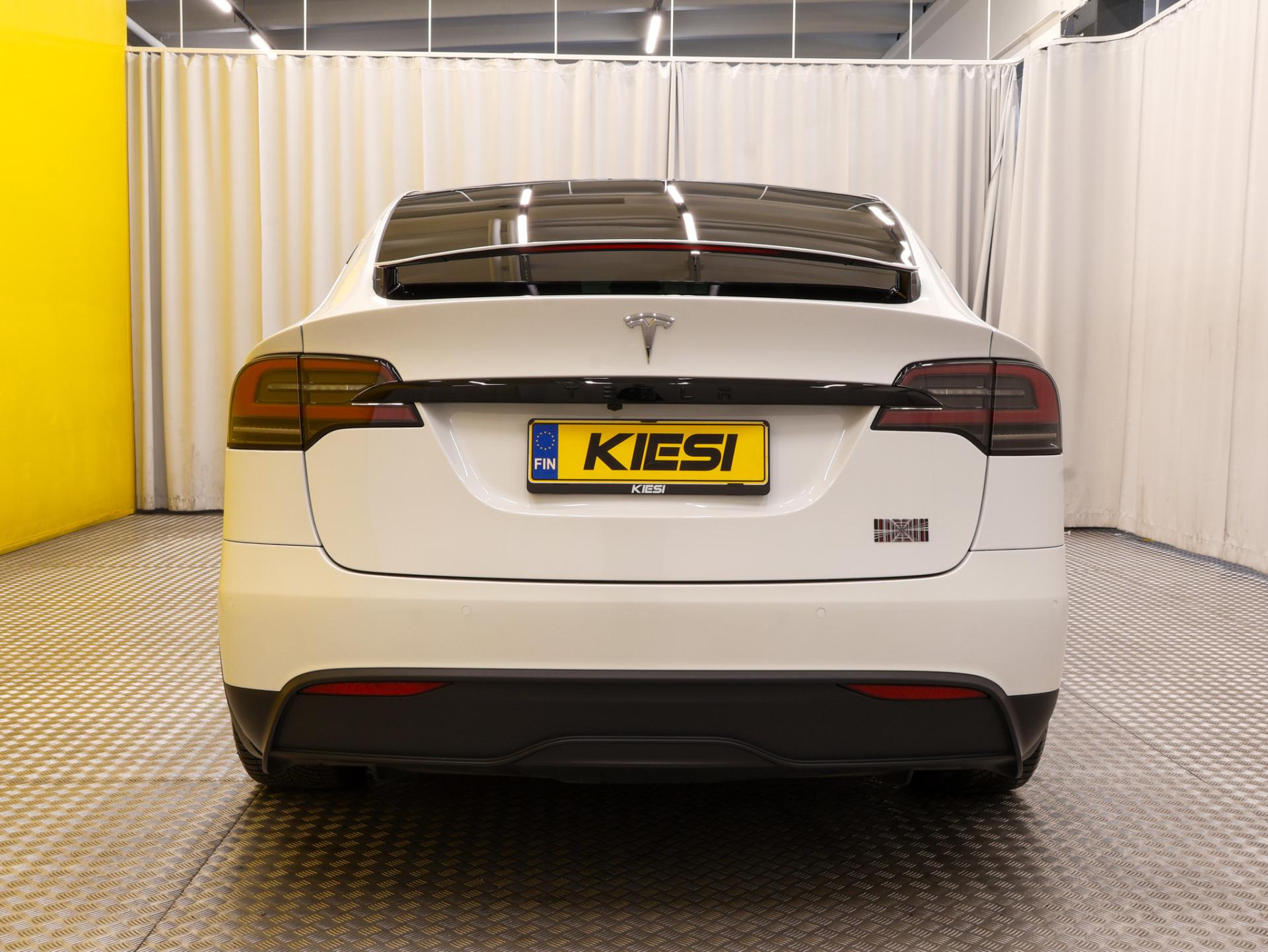 Näytä kaikki kuvat: 2023 Tesla Model X