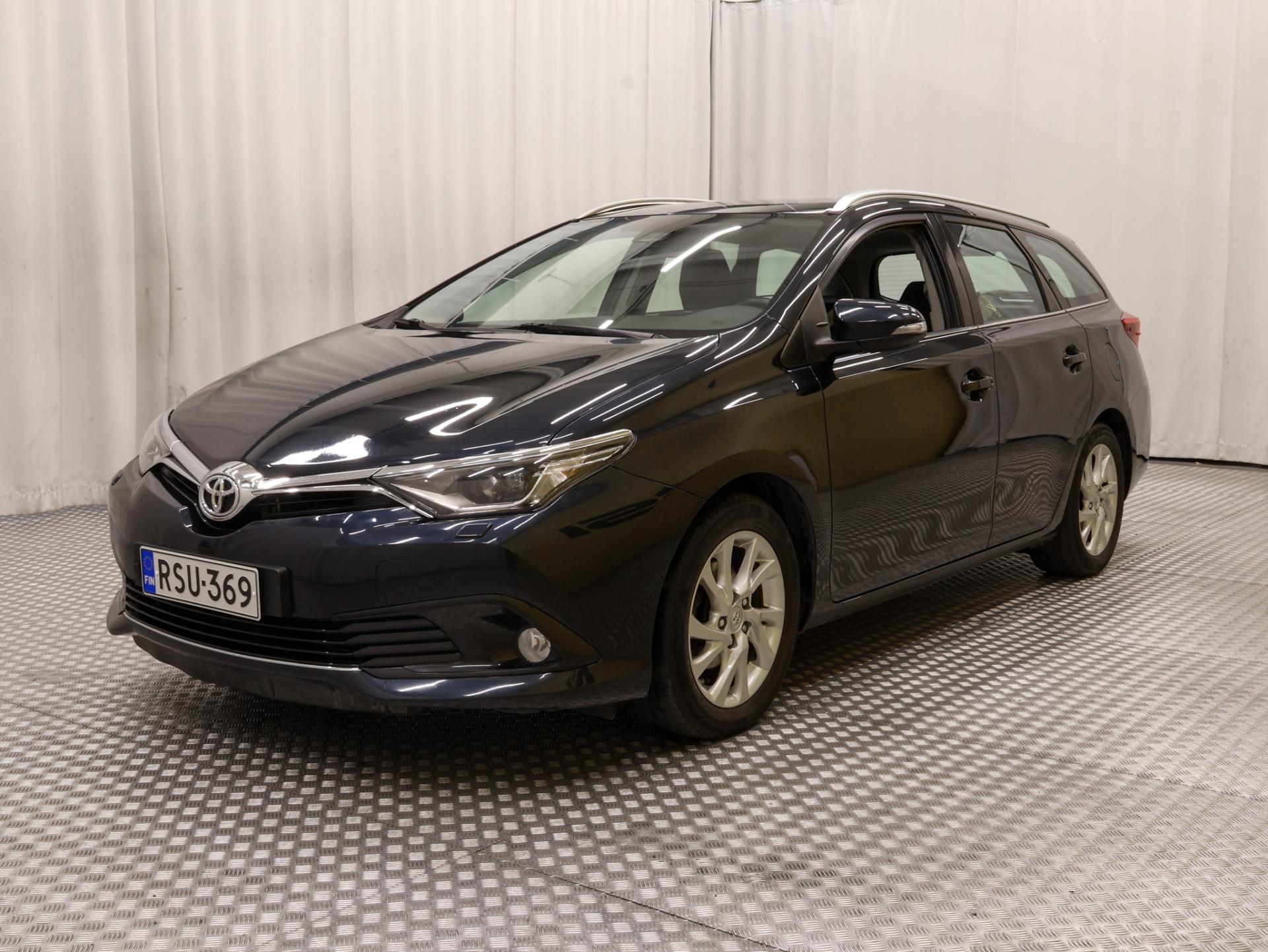 Toyota Auris 2017, photo 6/28