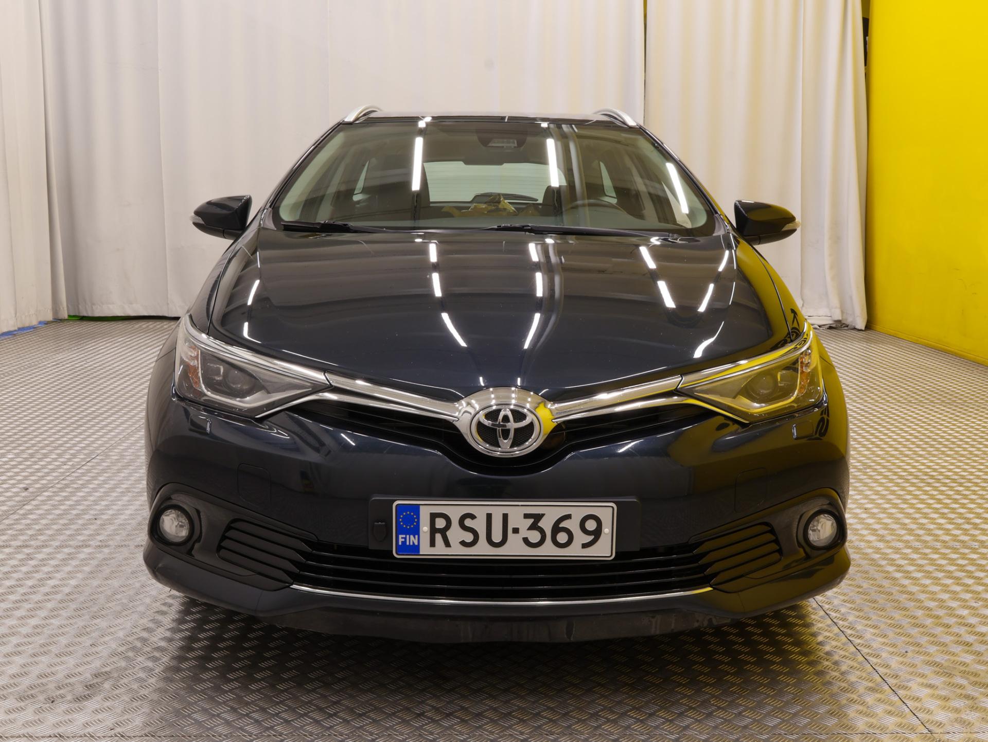 Toyota Auris 2017, photo 7/28