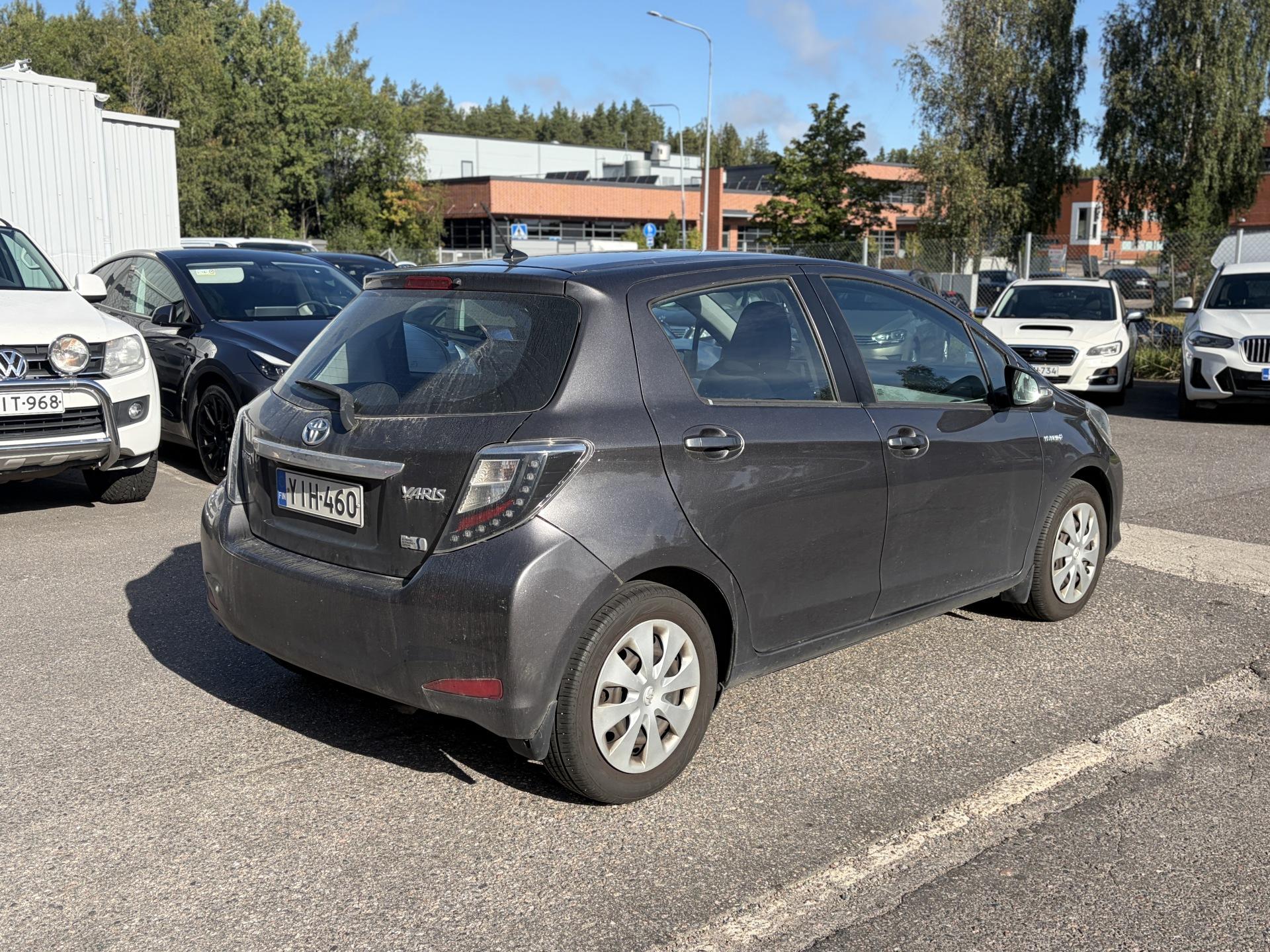 Pienoiskuva 2: 2013 Toyota Yaris