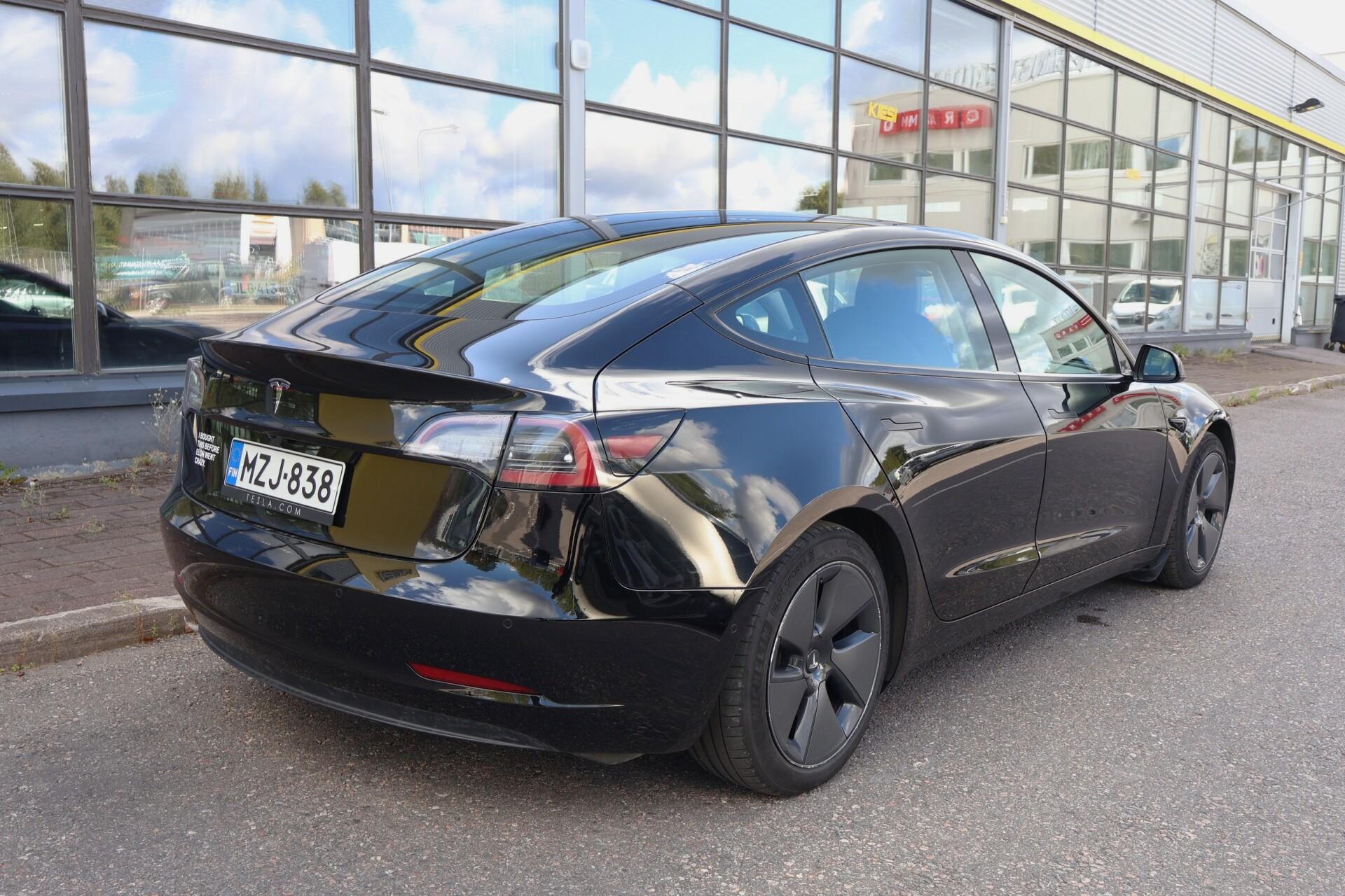 Näytä kaikki kuvat: 2021 Tesla Model 3
