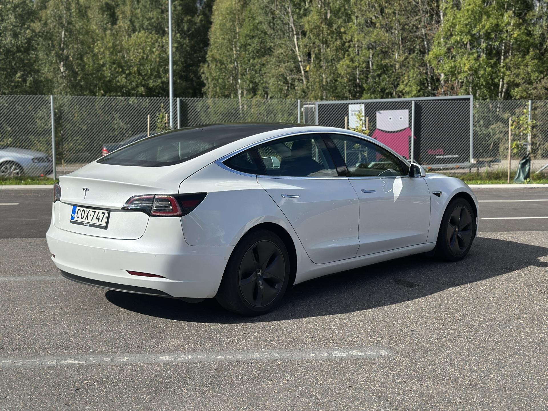 Näytä kaikki kuvat: 2020 Tesla Model 3