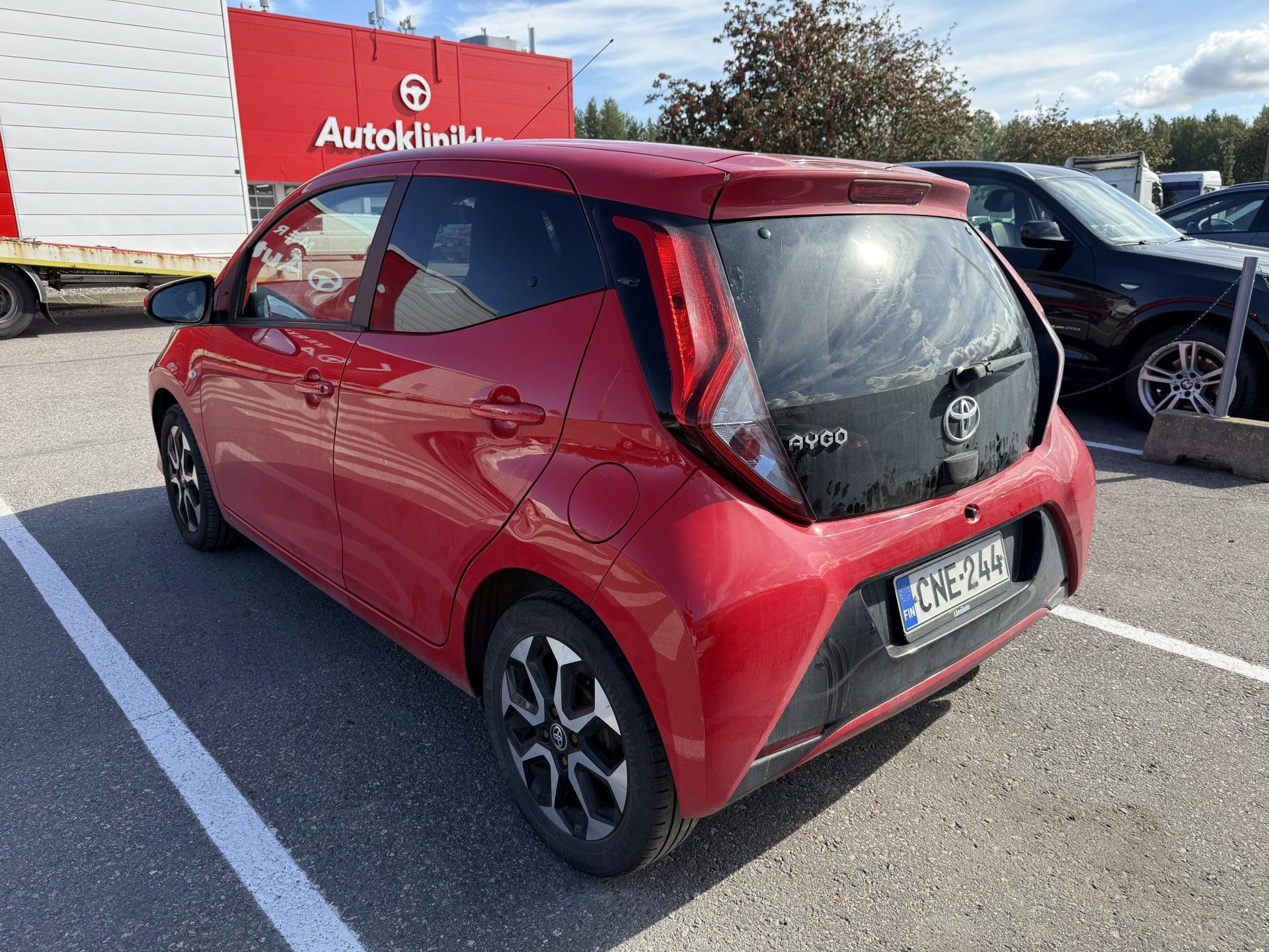 Toyota Aygo 1,0 VVT-i Launch Edition 5ov 2019, kuva 5/23
