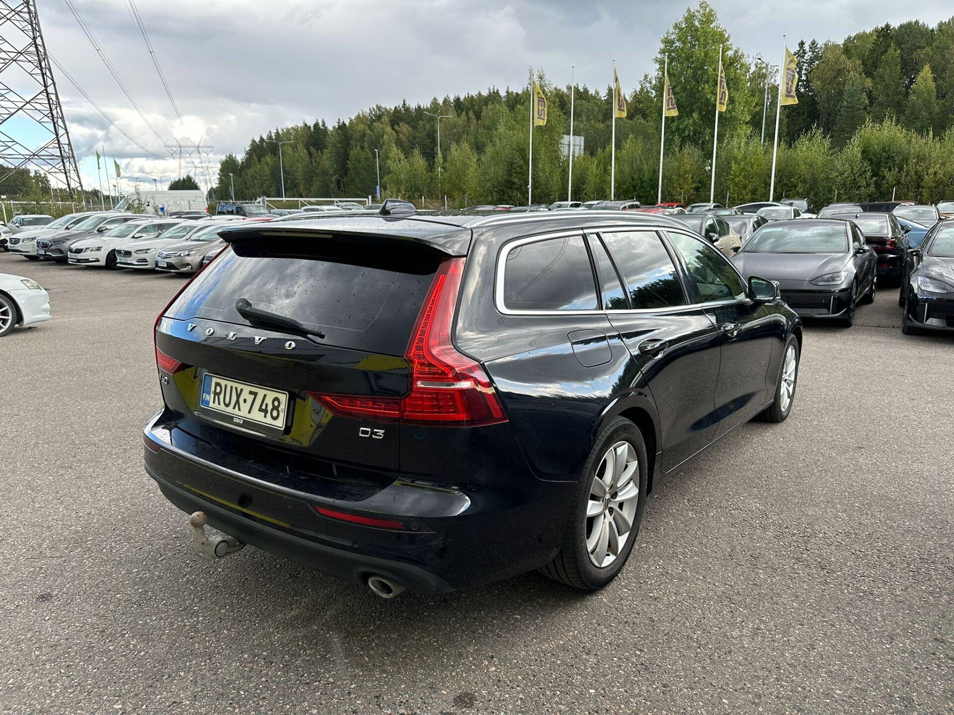 Näytä kaikki kuvat: 2020 Volvo V60