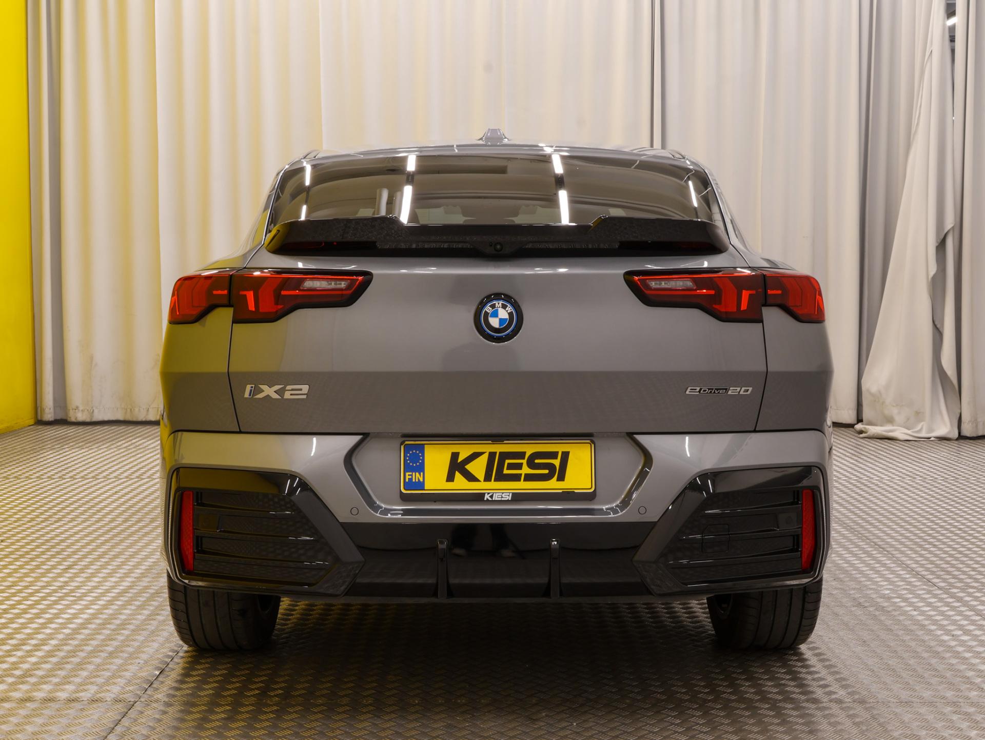 Näytä kaikki kuvat: 2025 BMW iX2