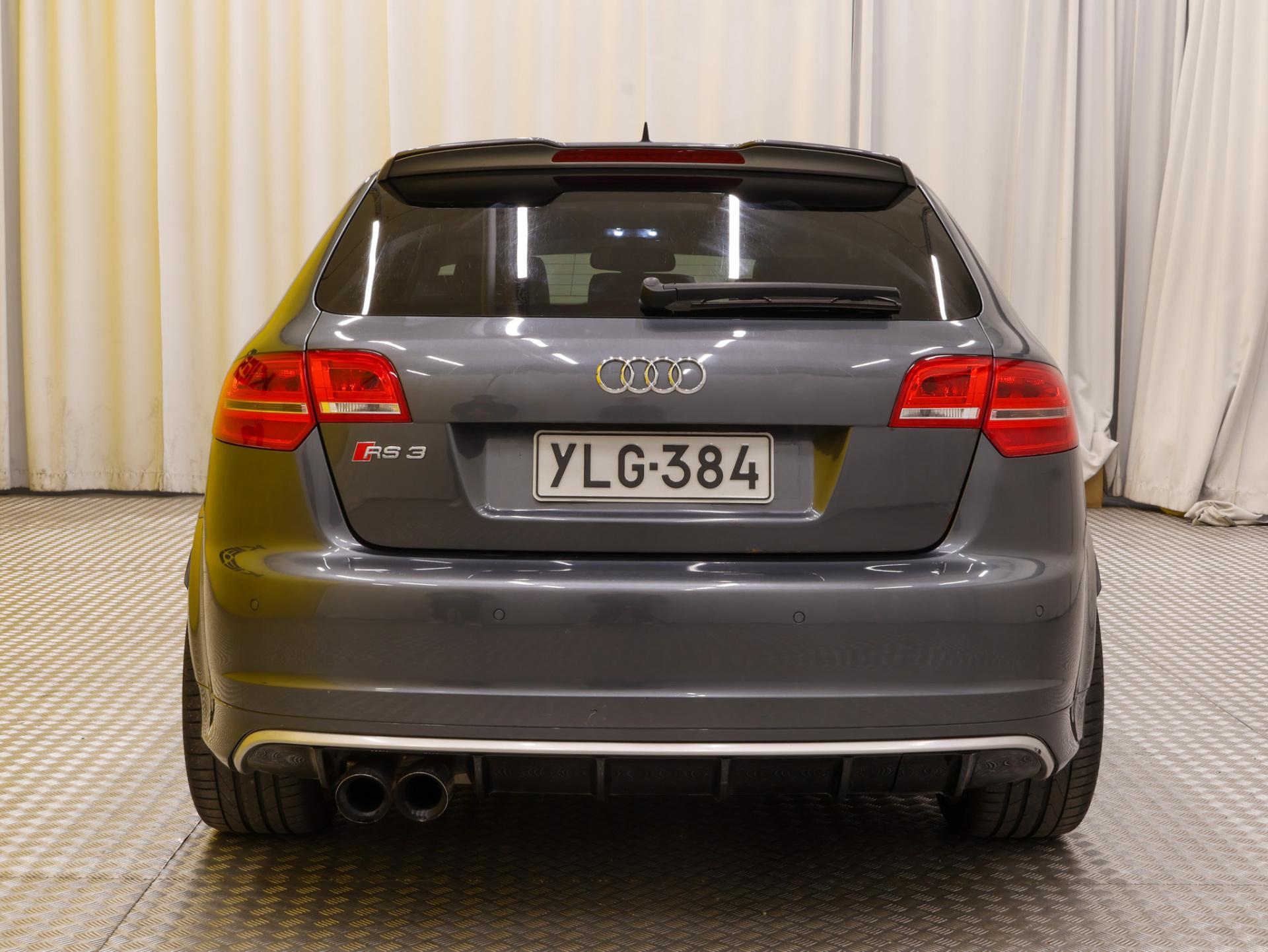Näytä kaikki kuvat: 2011 Audi RS3