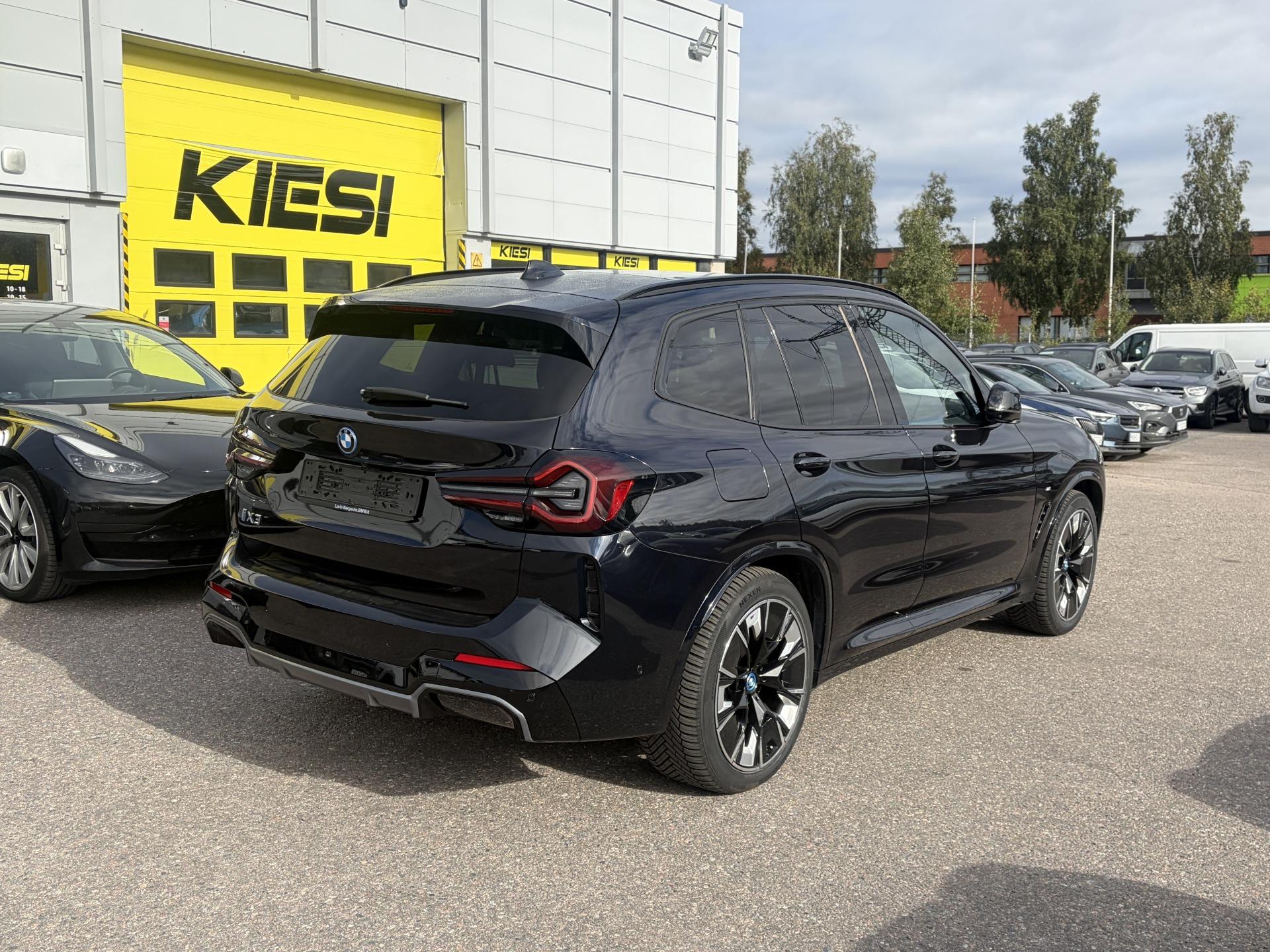 Näytä kaikki kuvat: 2022 BMW iX3