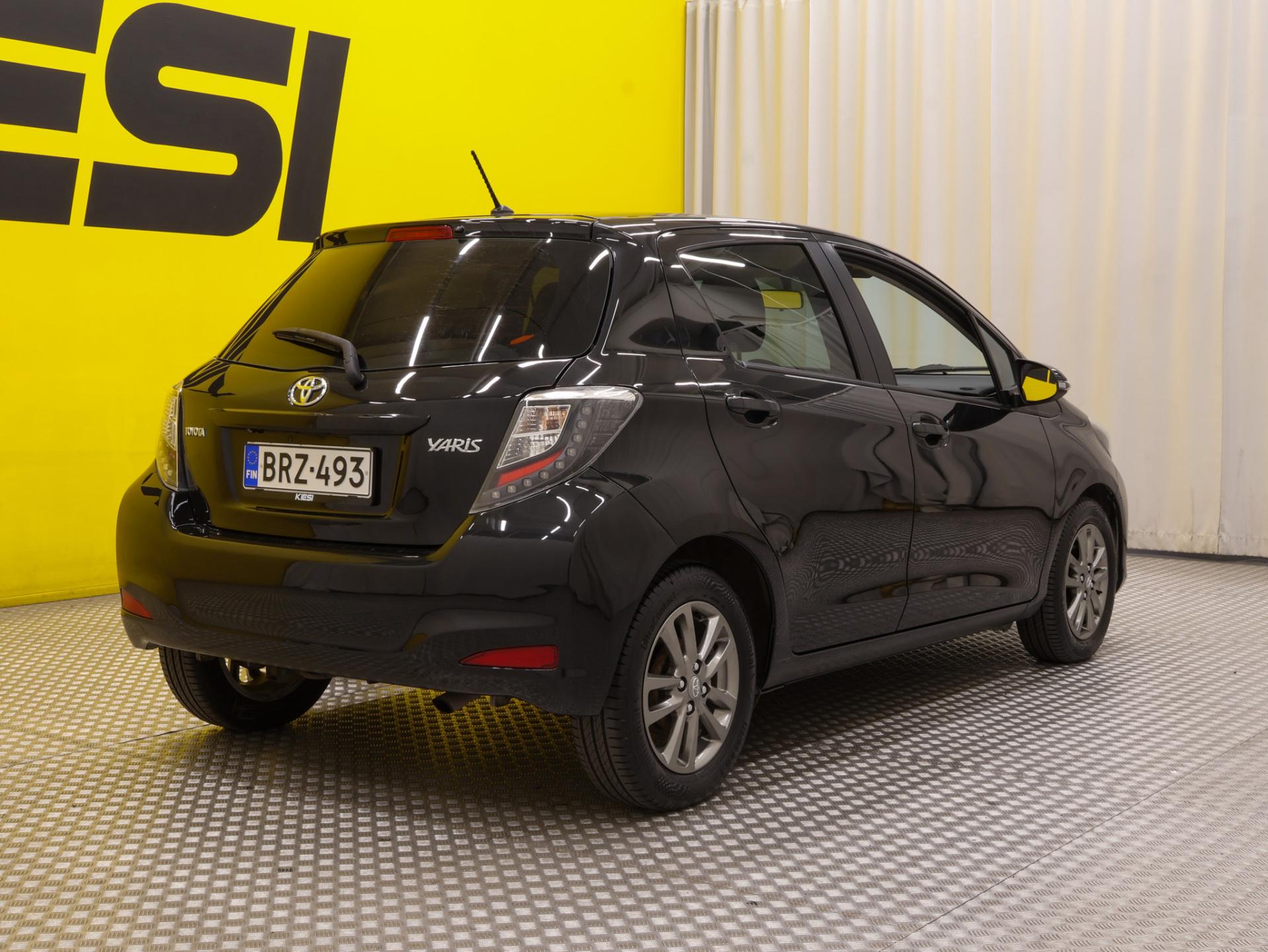 Toyota Yaris 2014, kuva 2/32