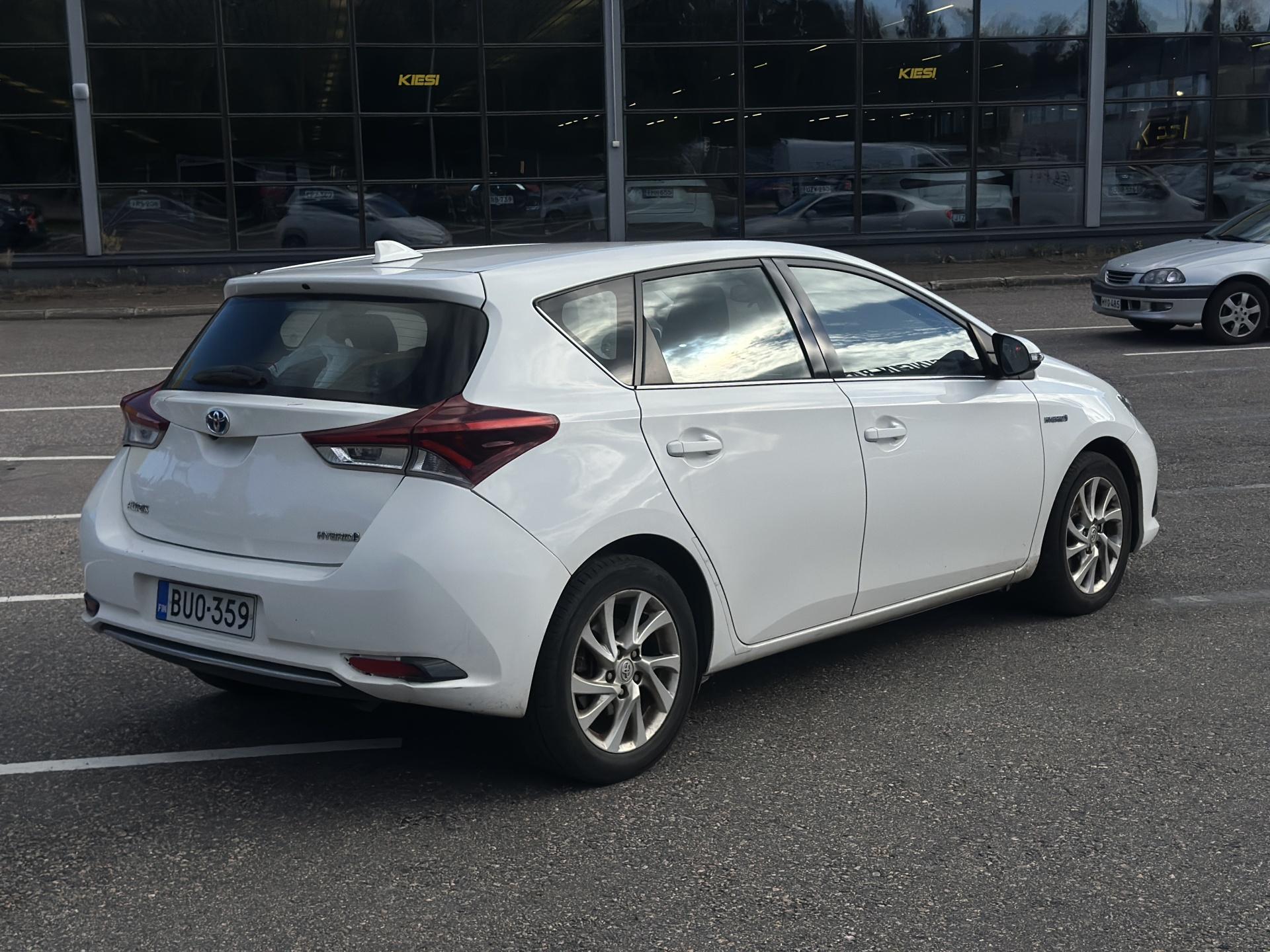 Näytä kaikki kuvat: 2017 Toyota Auris