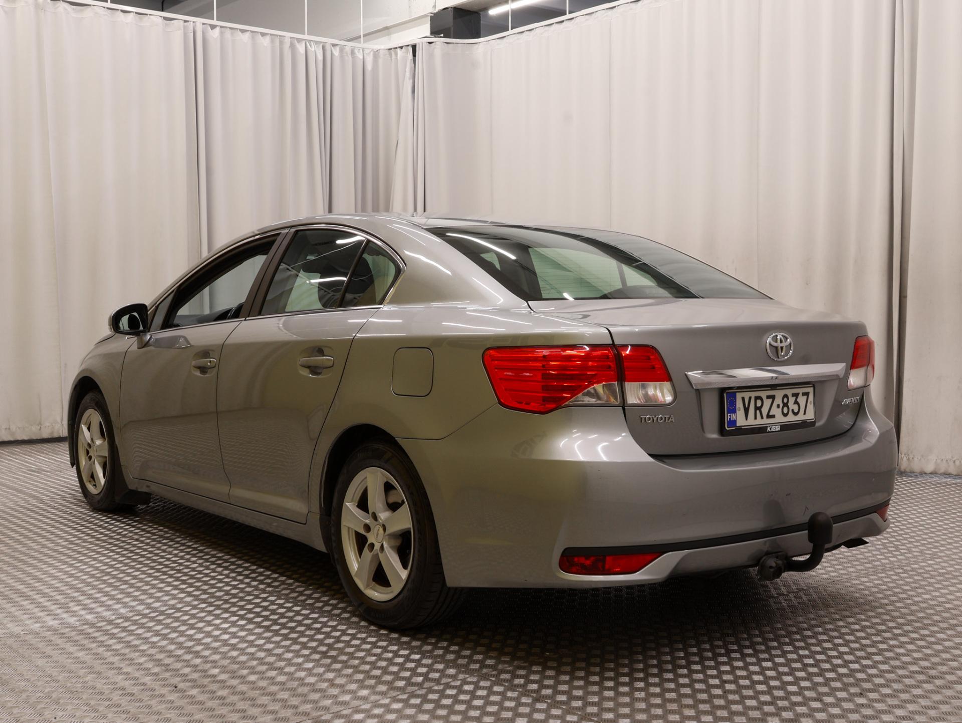 Toyota Avensis 2012, kuva 5/30