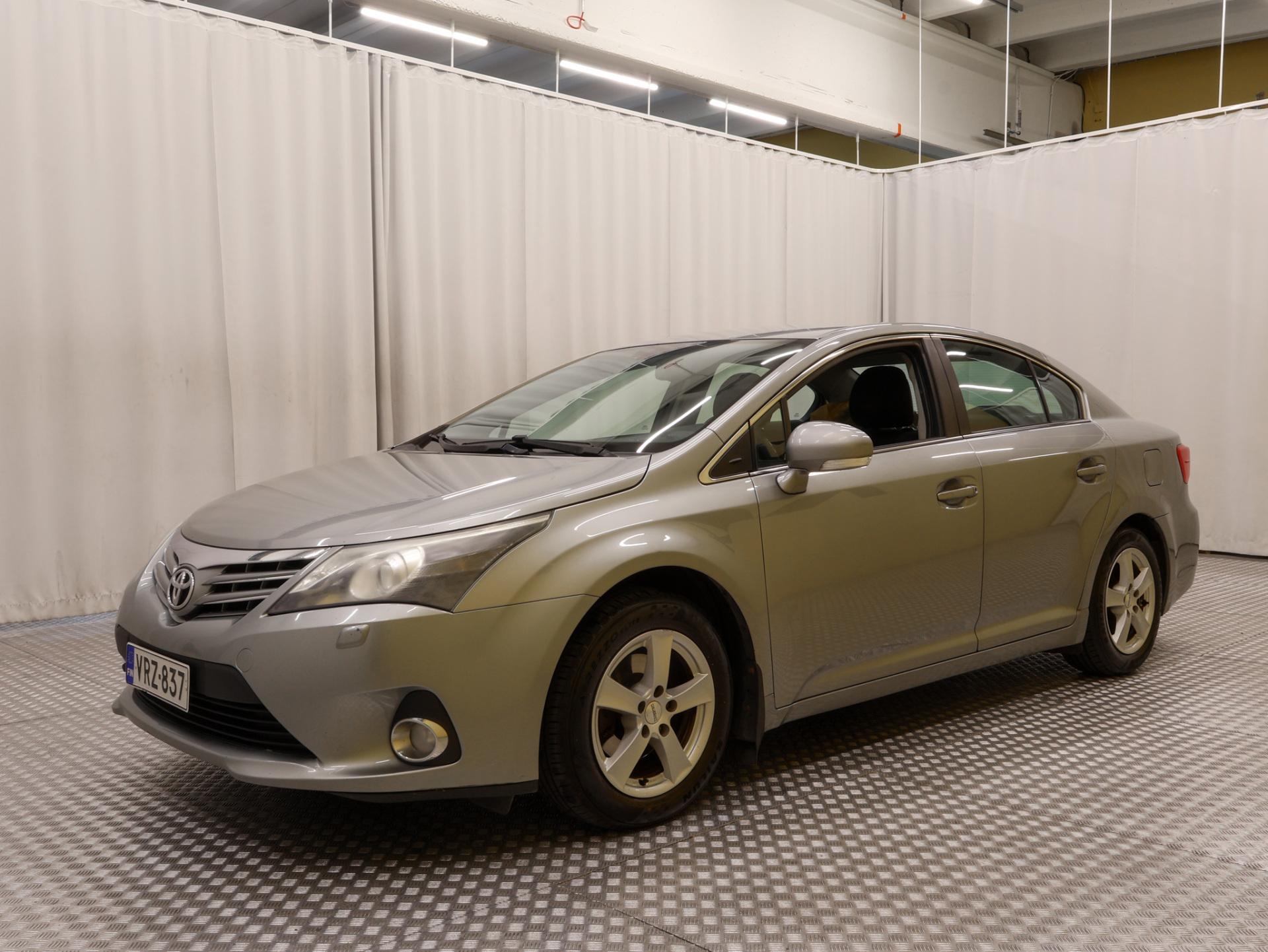 Toyota Avensis 2012, kuva 7/30