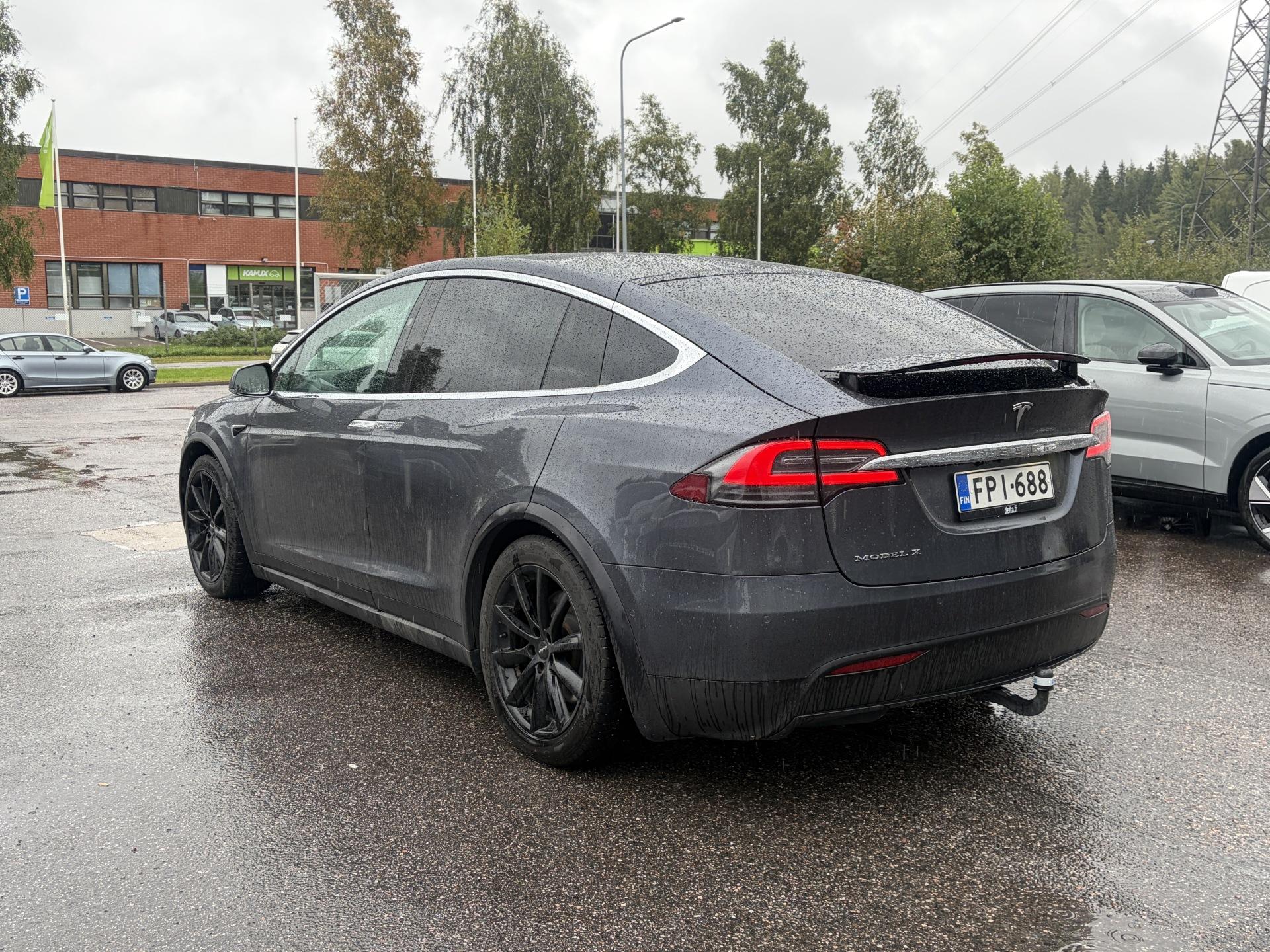 Näytä kaikki kuvat: 2018 Tesla Model X