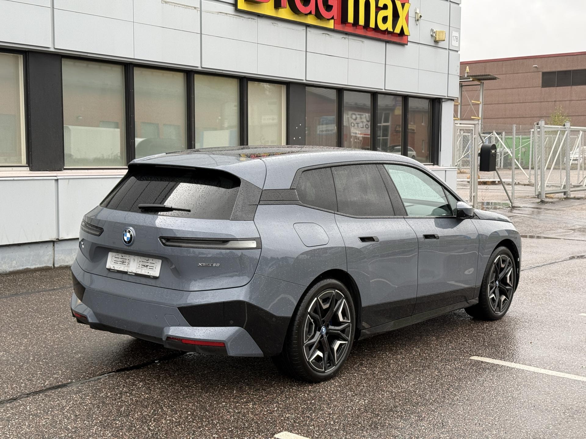 Näytä kaikki kuvat: 2023 BMW iX