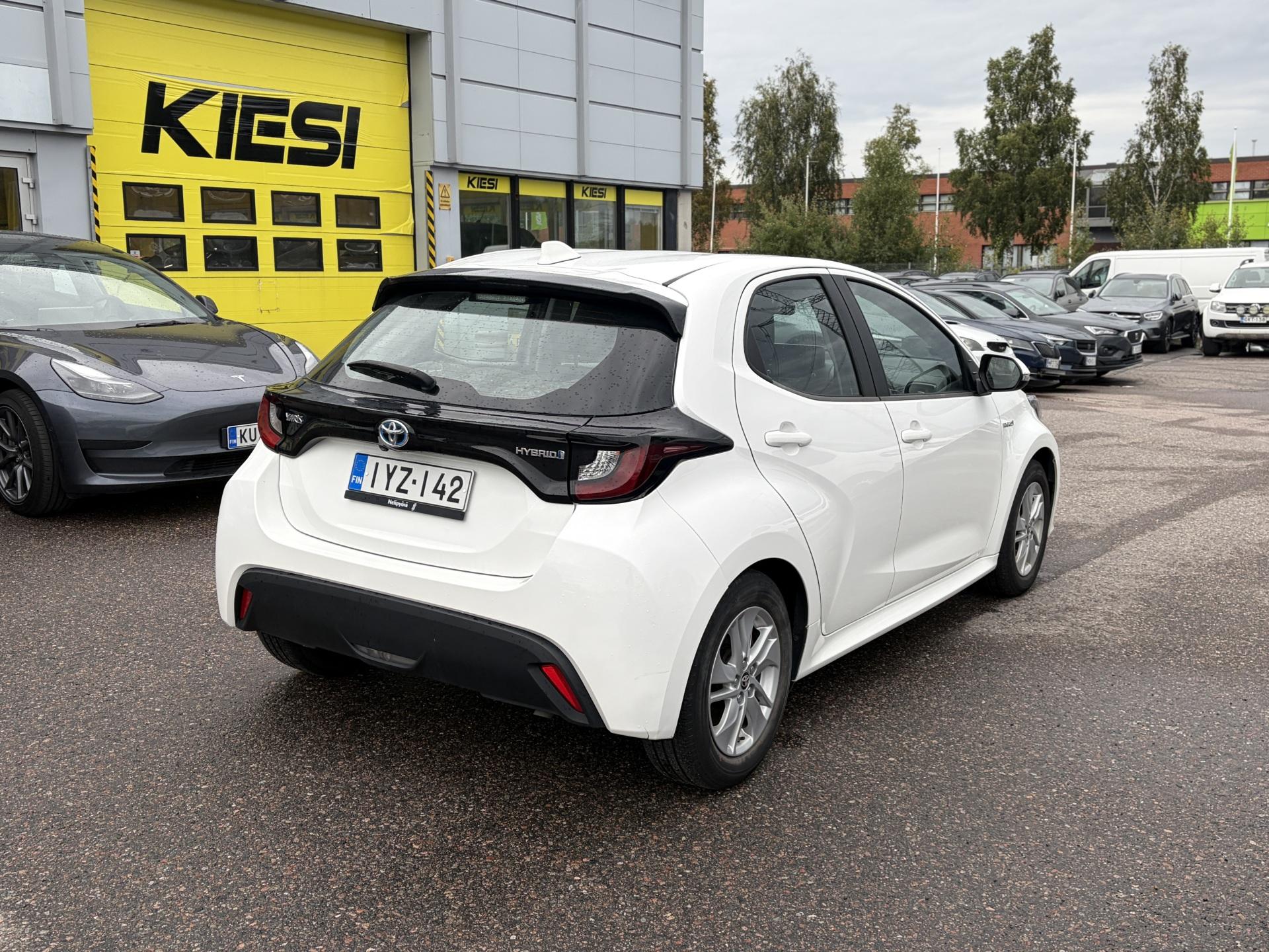 Näytä kaikki kuvat: 2020 Toyota Yaris