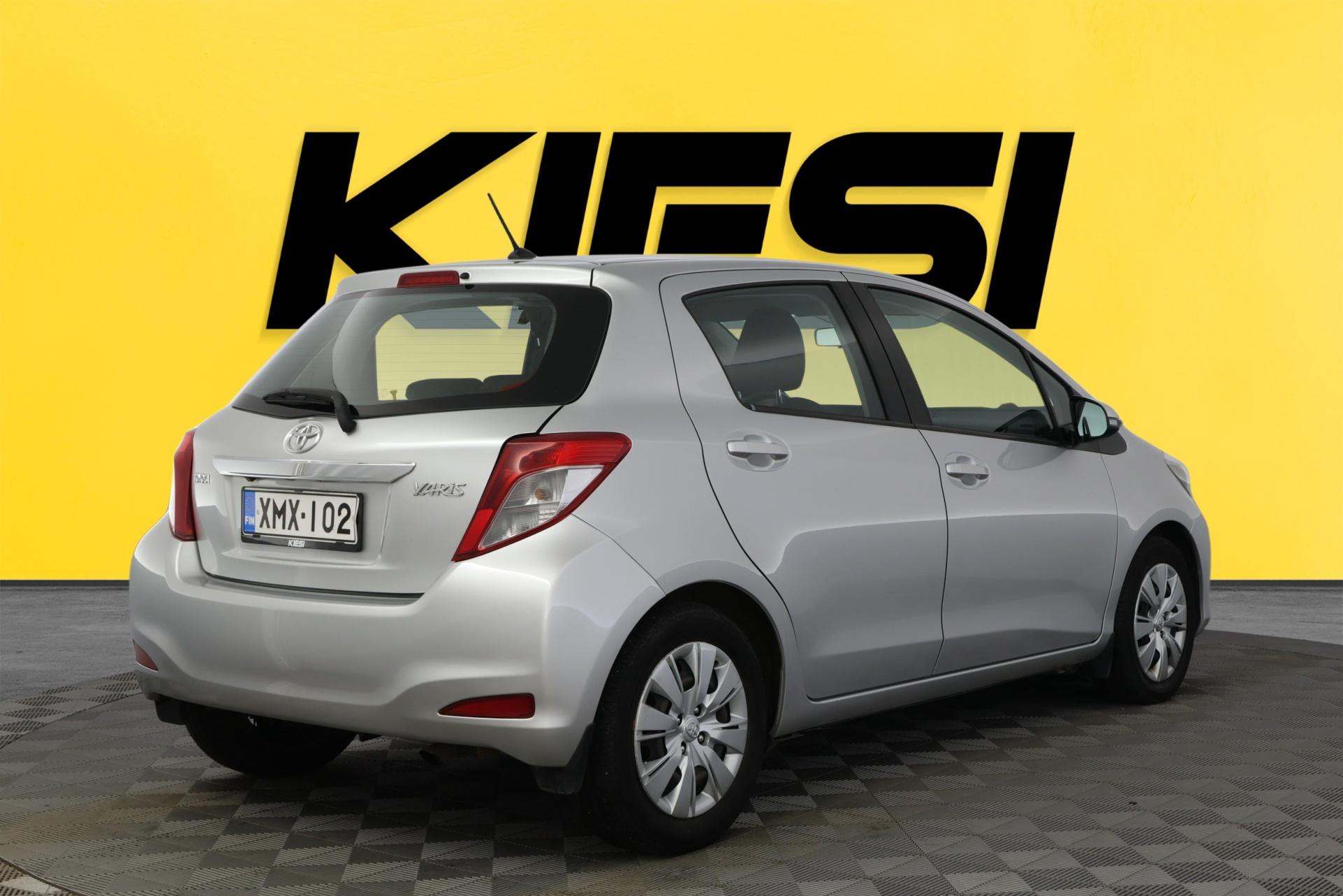 Toyota Yaris 2013, photo 3/30