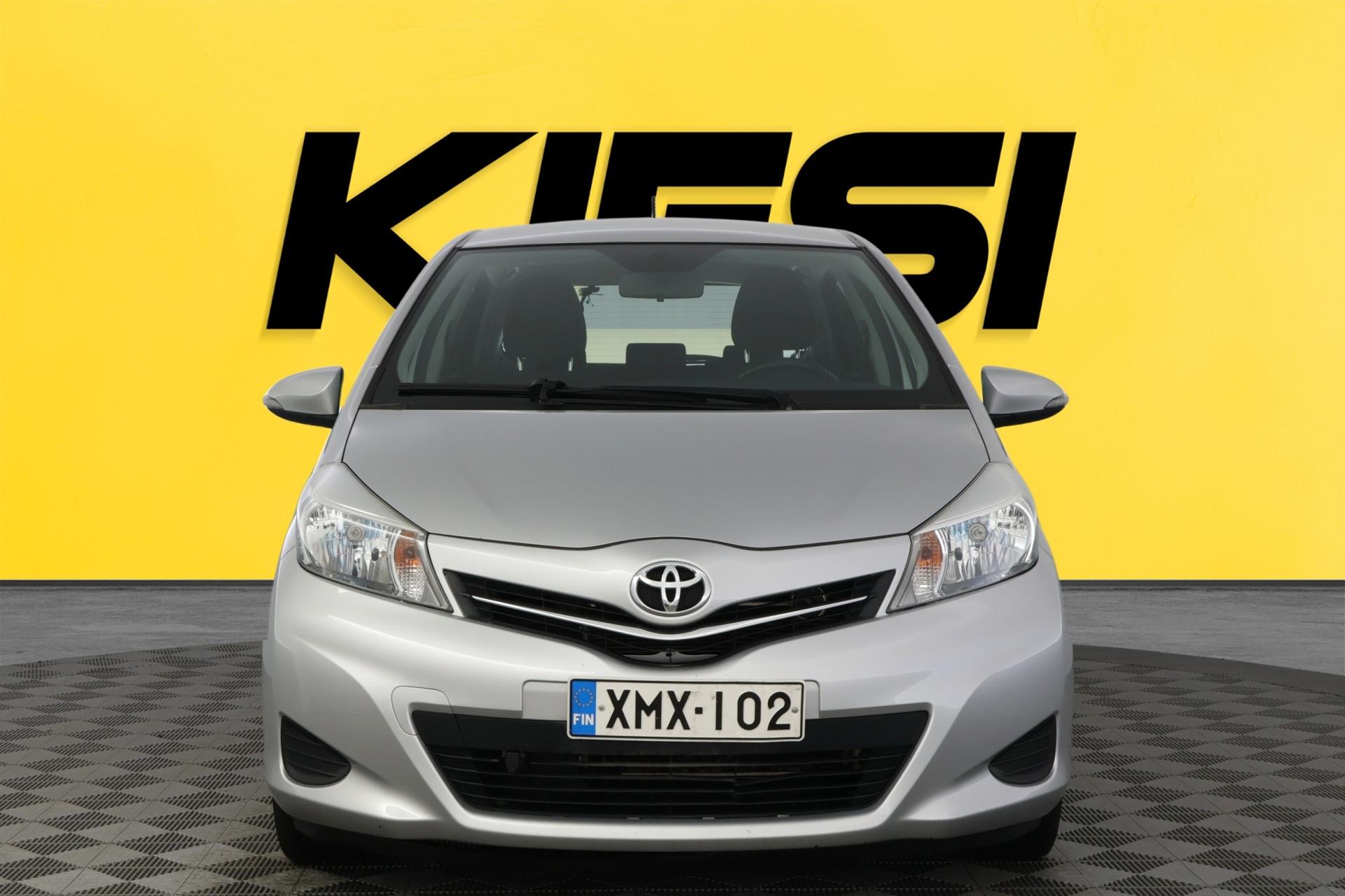 Toyota Yaris 2013, photo 7/30