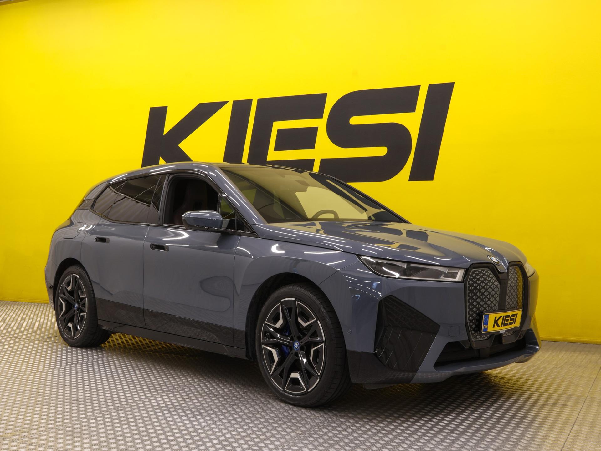 2023 BMW iX