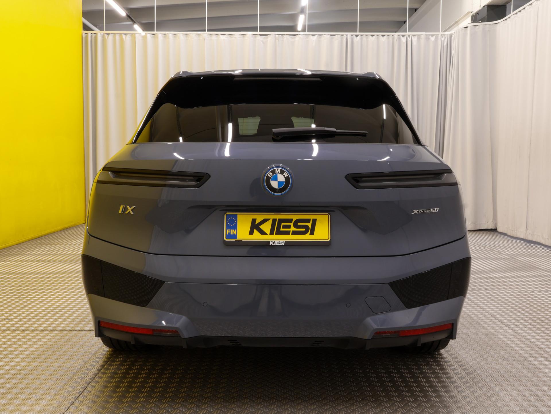 Näytä kaikki kuvat: 2023 BMW iX