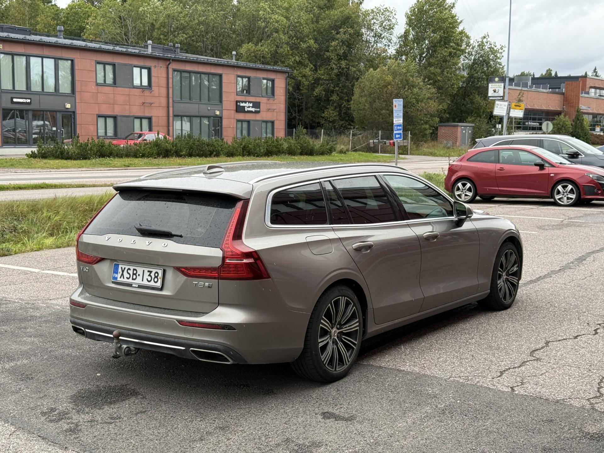 Volvo V60 2019, photo 5/34