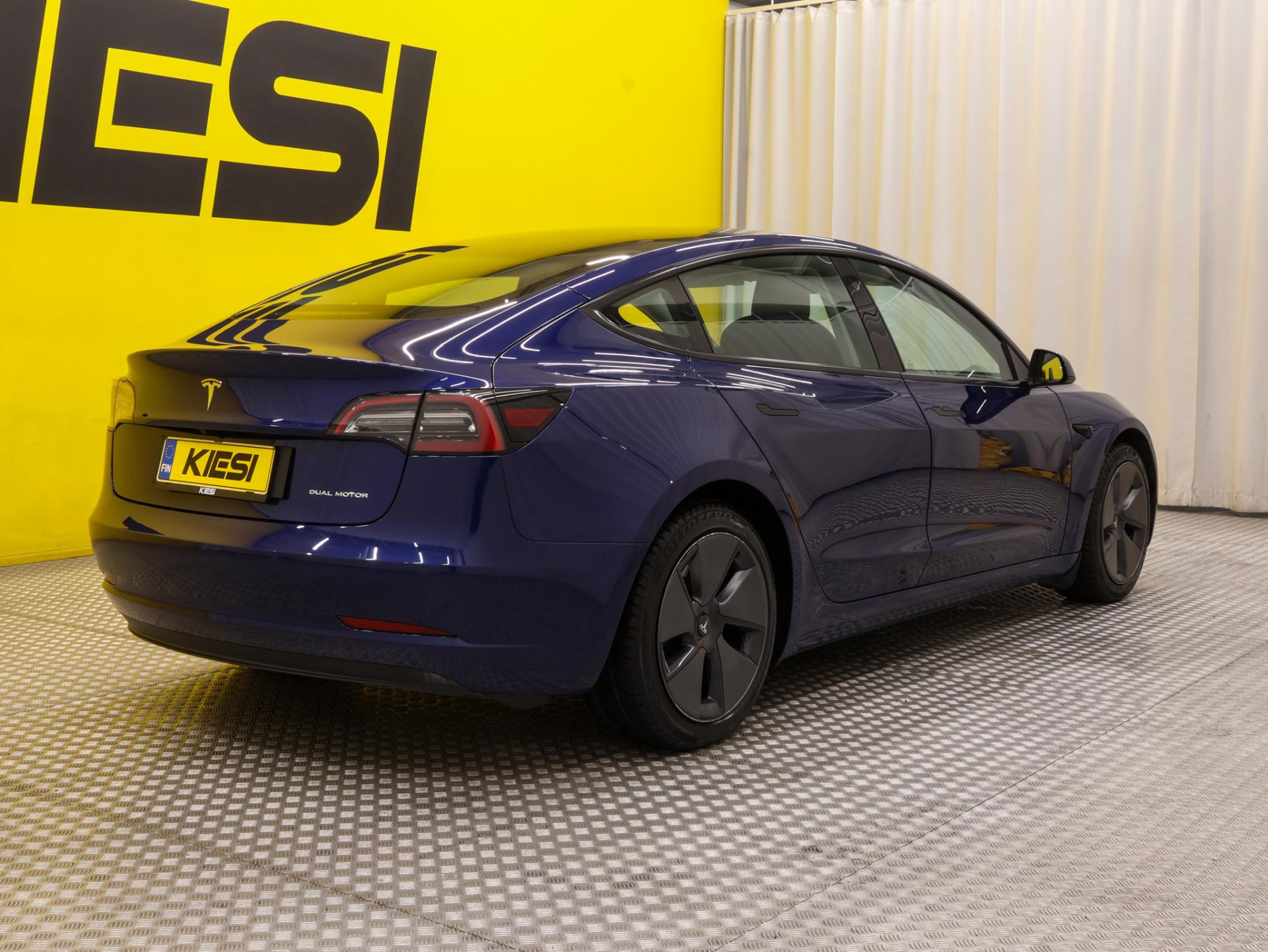 Tesla Model 3 Long Range Dual AWD 2021, photo 2/29