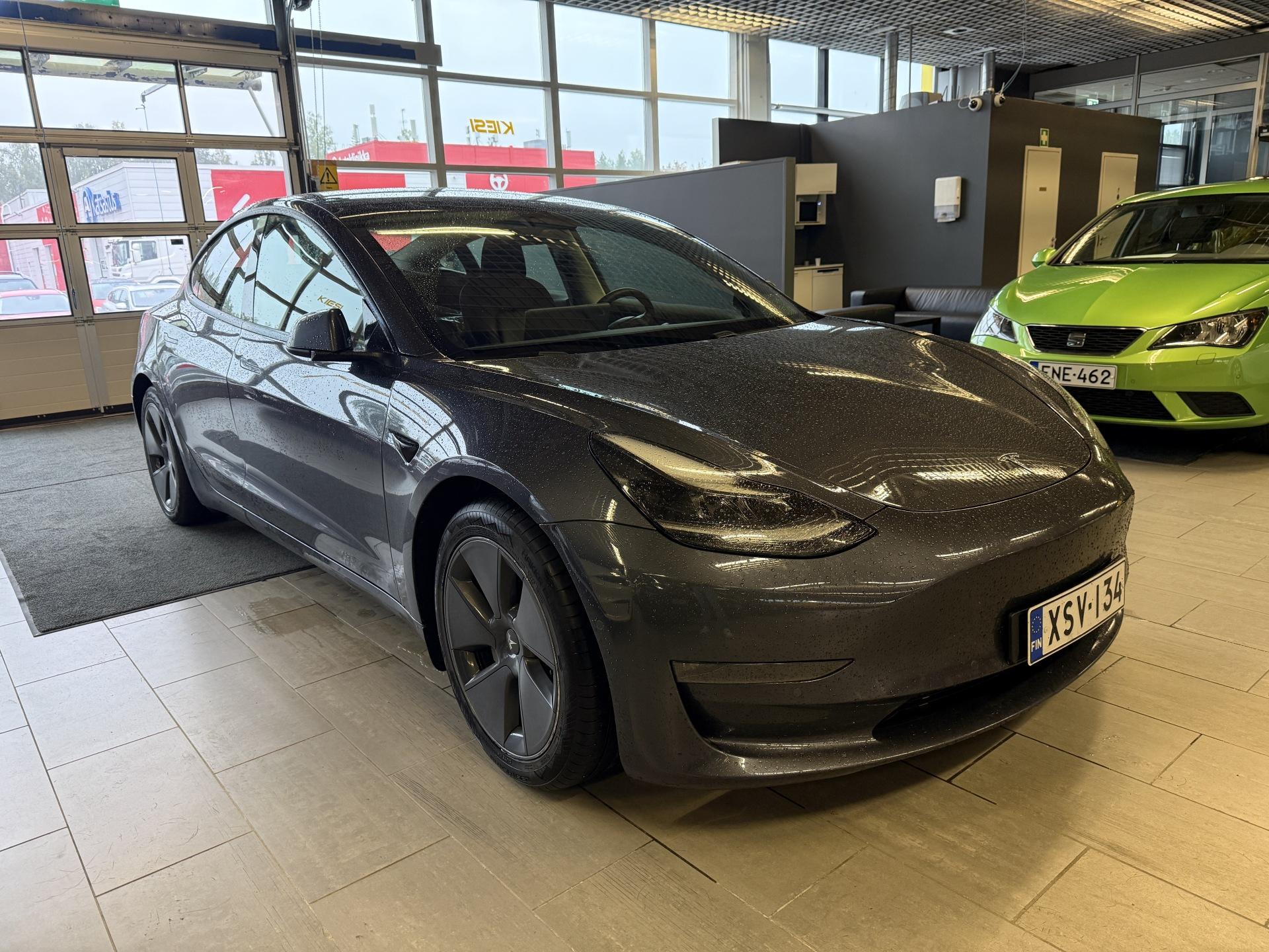 Pienoiskuva 3: 2021 Tesla Model 3