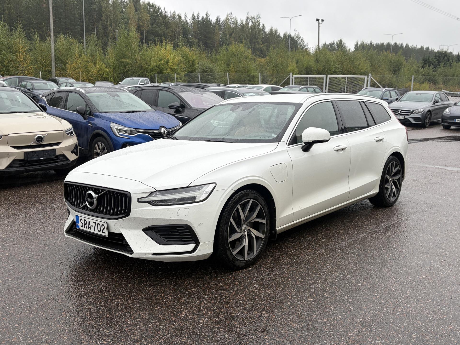 Pienoiskuva 3: 2020 Volvo V60