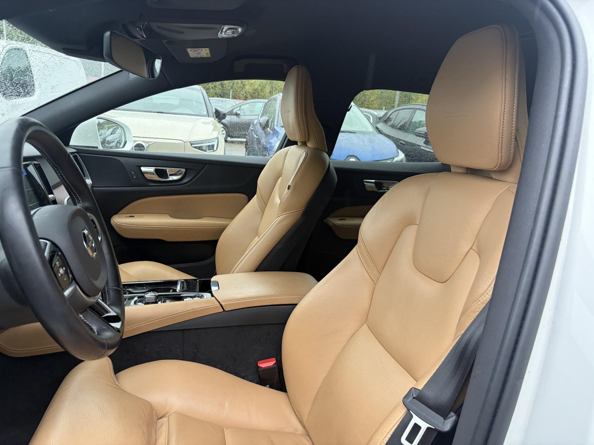 Volvo V60 T8 TwE AWD Inscription aut 2020, photo 7/33
