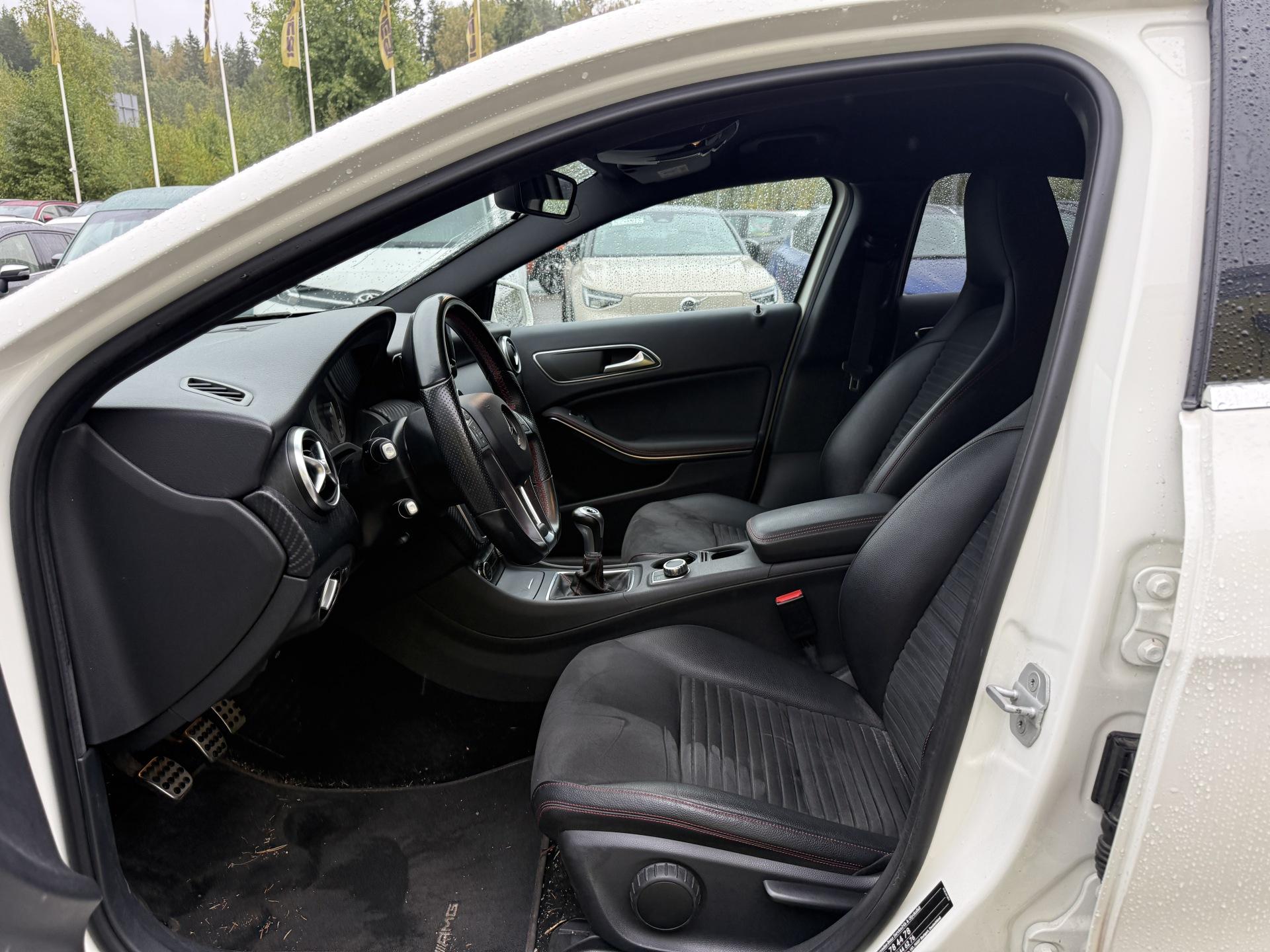 Mercedes-Benz A 200 AMG Premium Business 2015, photo 7/24
