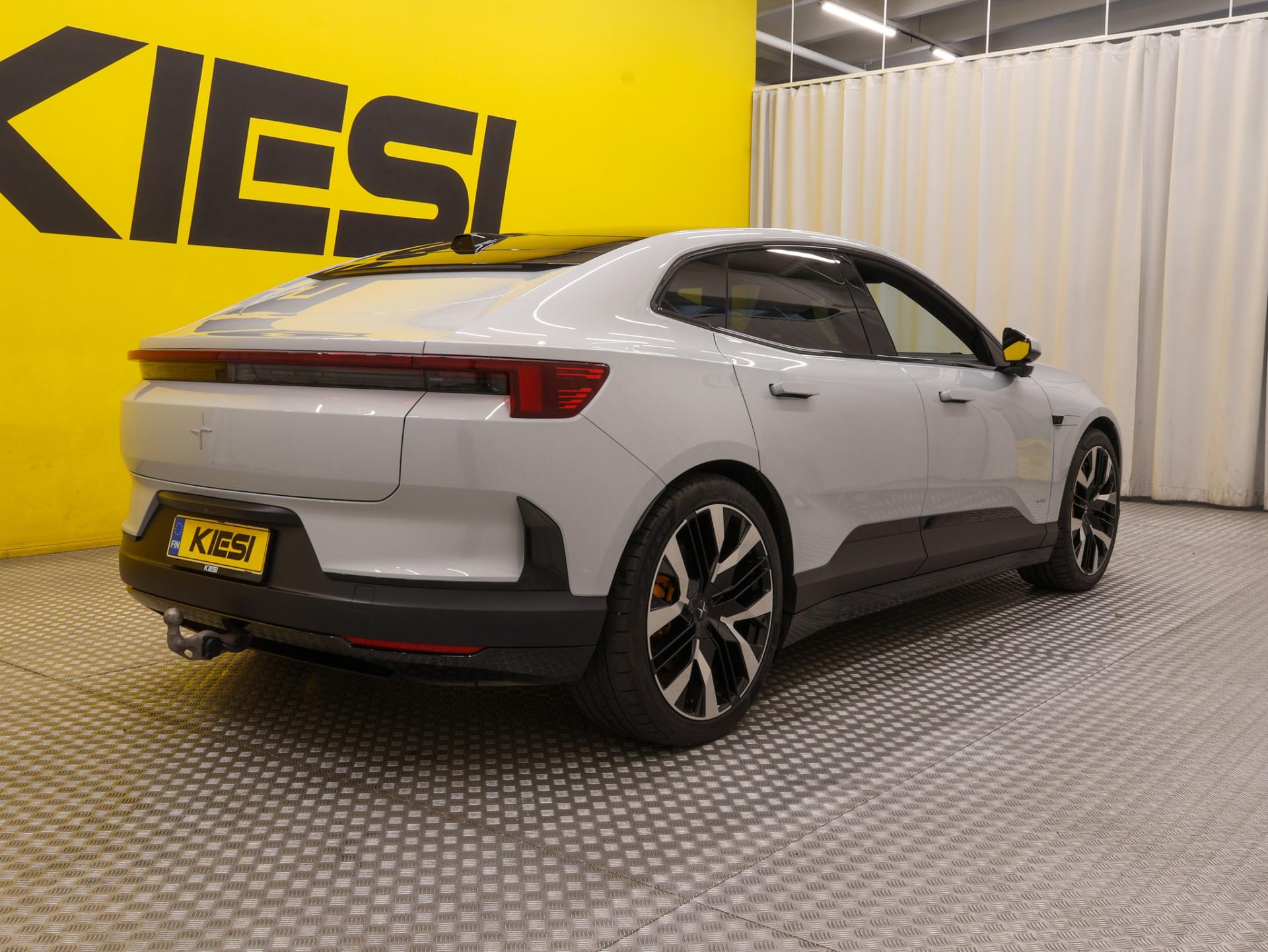 Pienoiskuva 2: 2025 Polestar 4