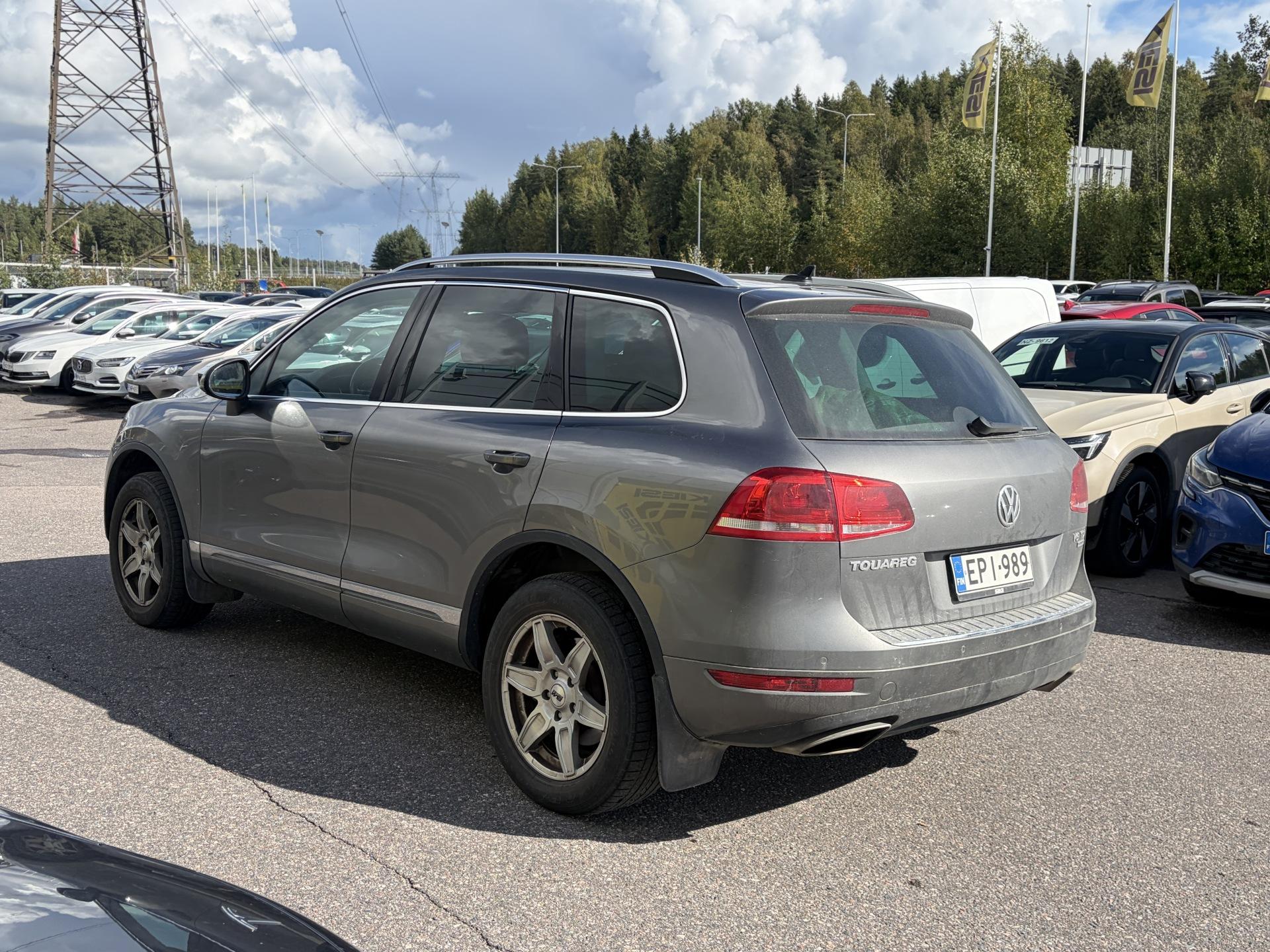 Näytä kaikki kuvat: 2011 Volkswagen Touareg