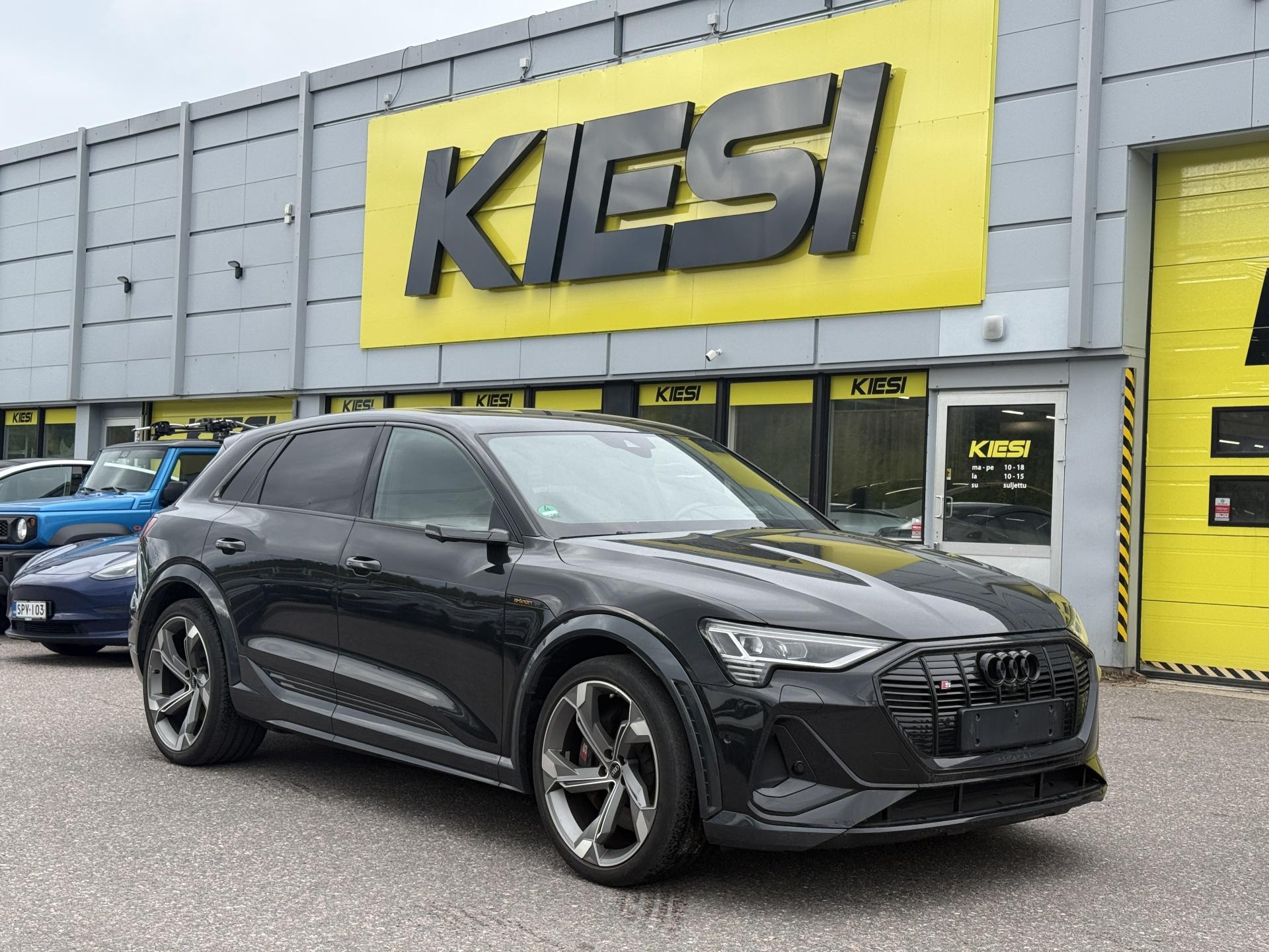 2022 Audi e-tron