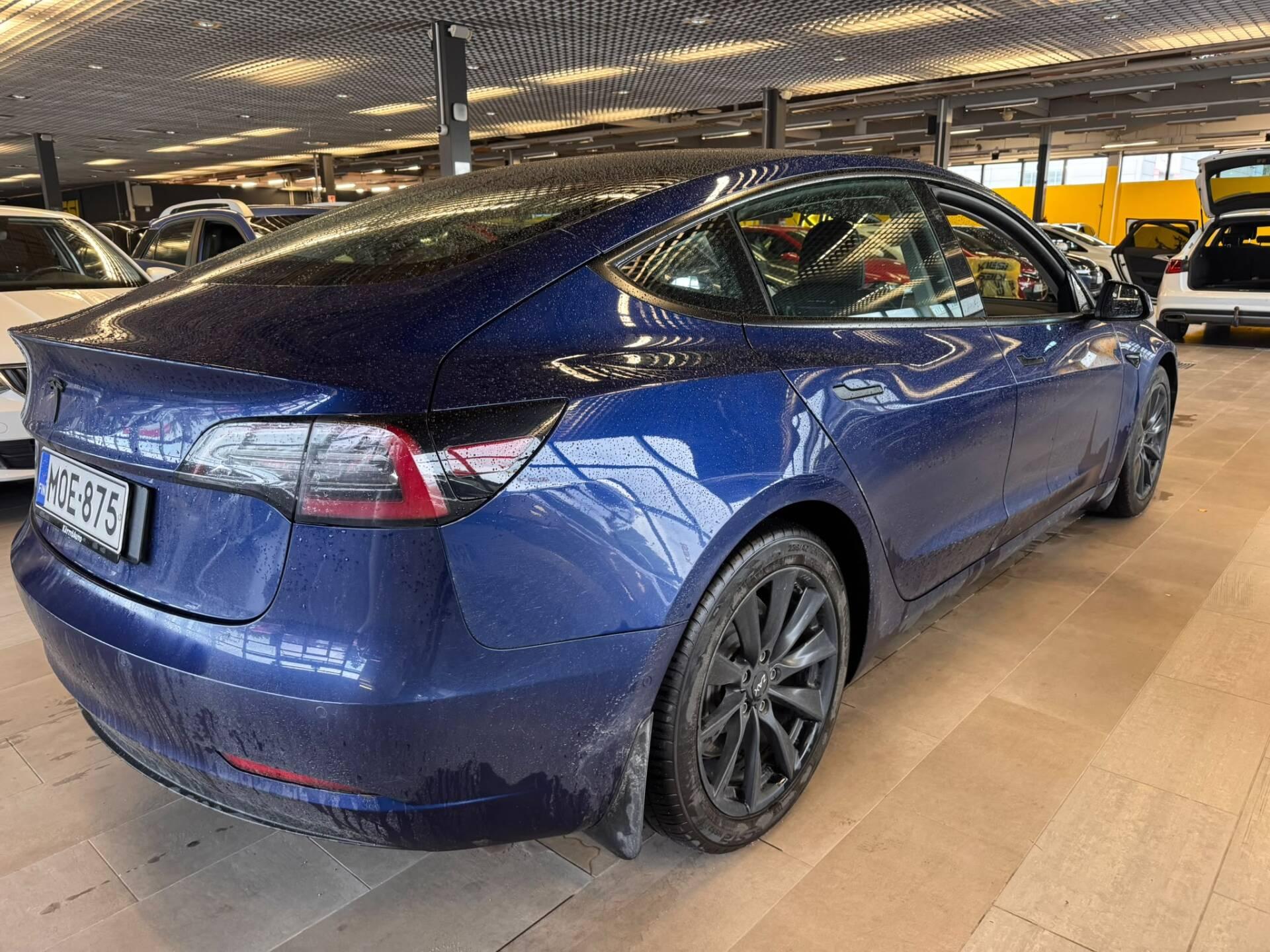 Näytä kaikki kuvat: 2021 Tesla Model 3