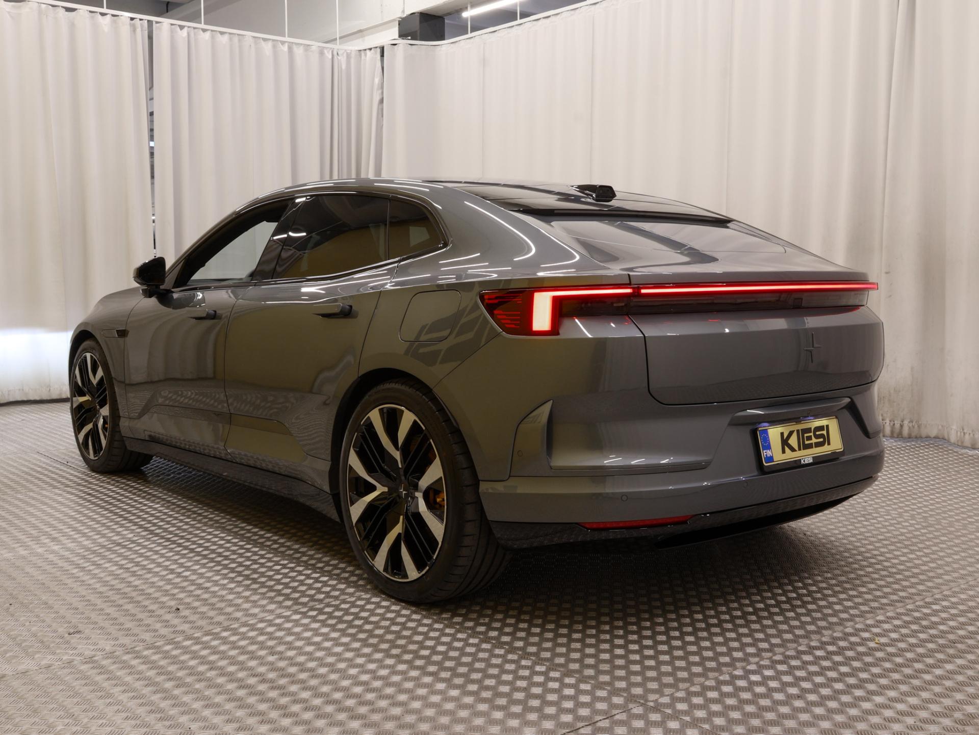 Polestar 4 2025, photo 5/39
