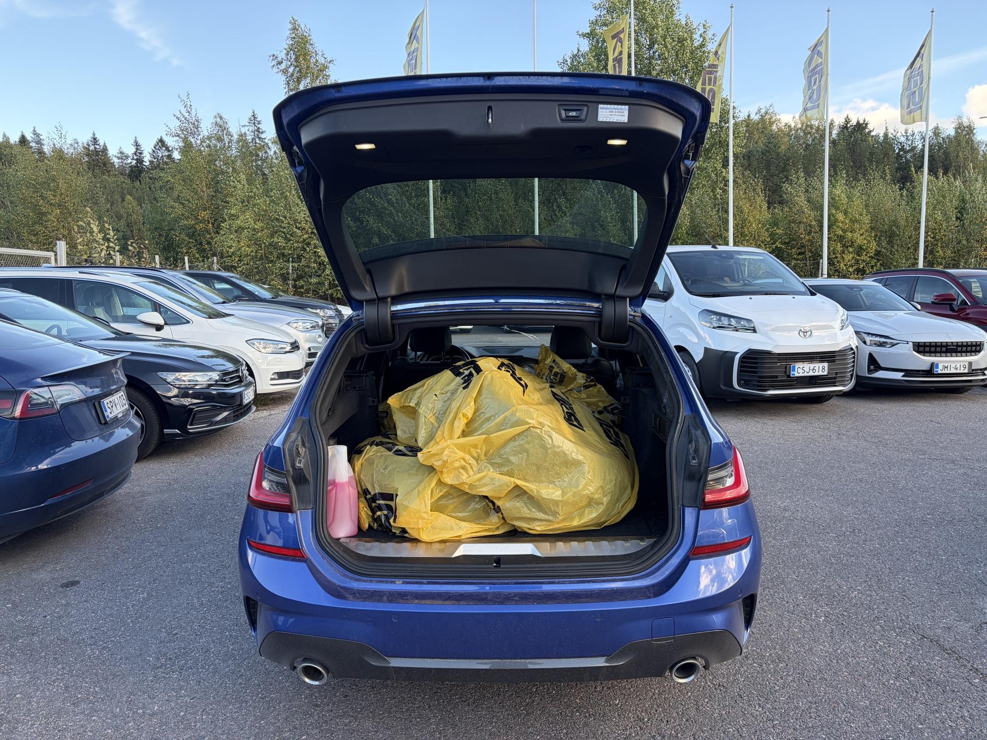 BMW 330 2020, kuva 7/31