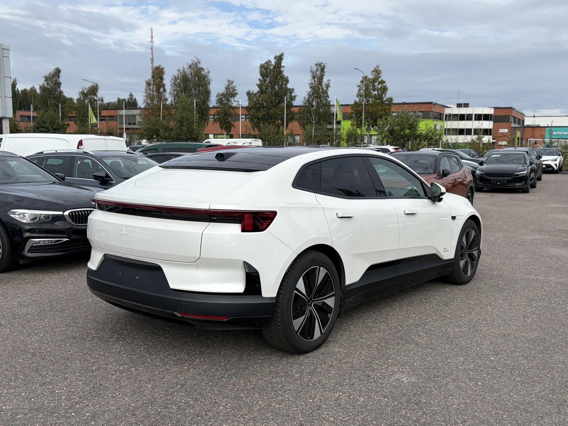 Näytä kaikki kuvat: 2026 Polestar 4