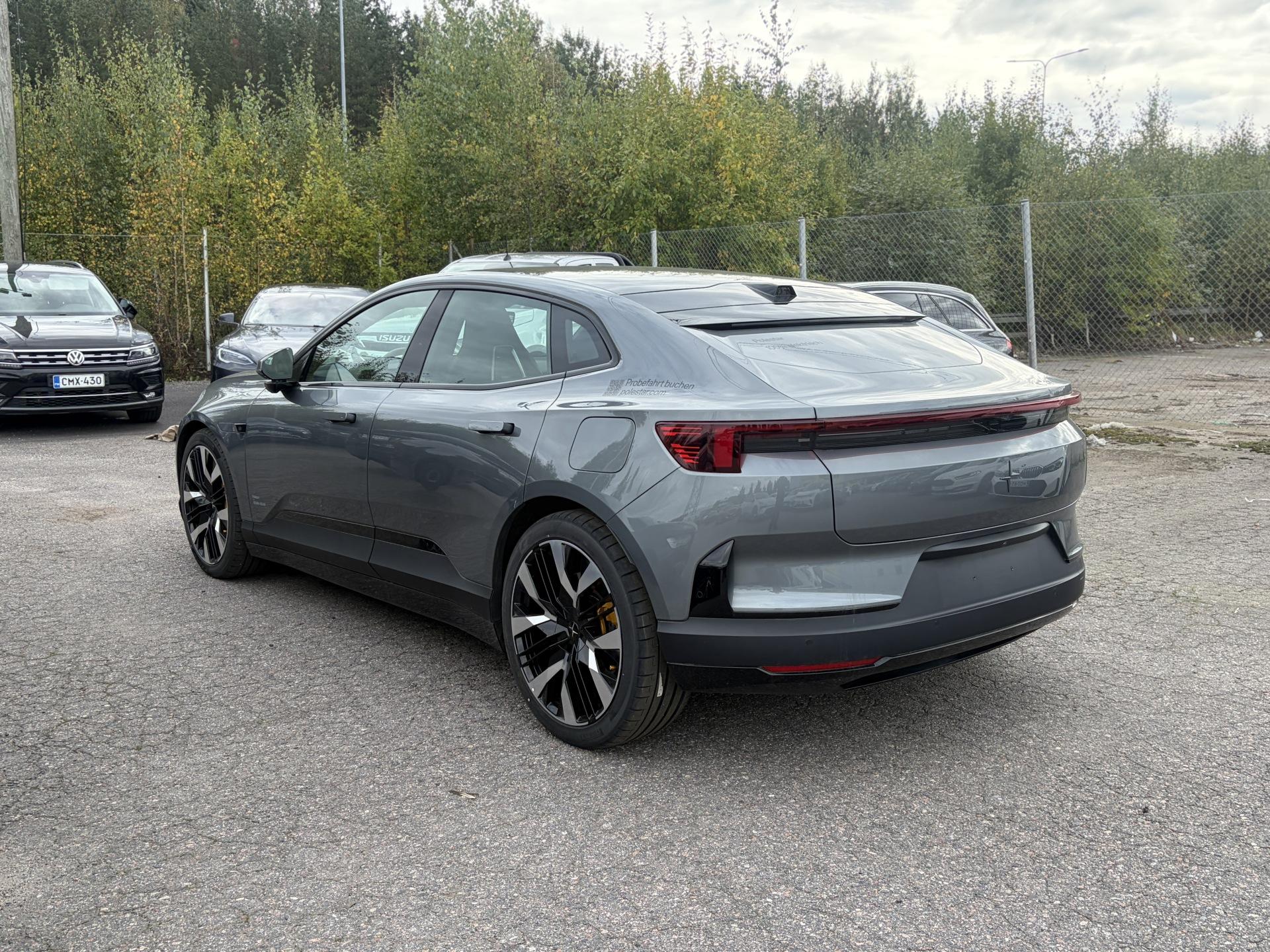 Näytä kaikki kuvat: 2025 Polestar 4