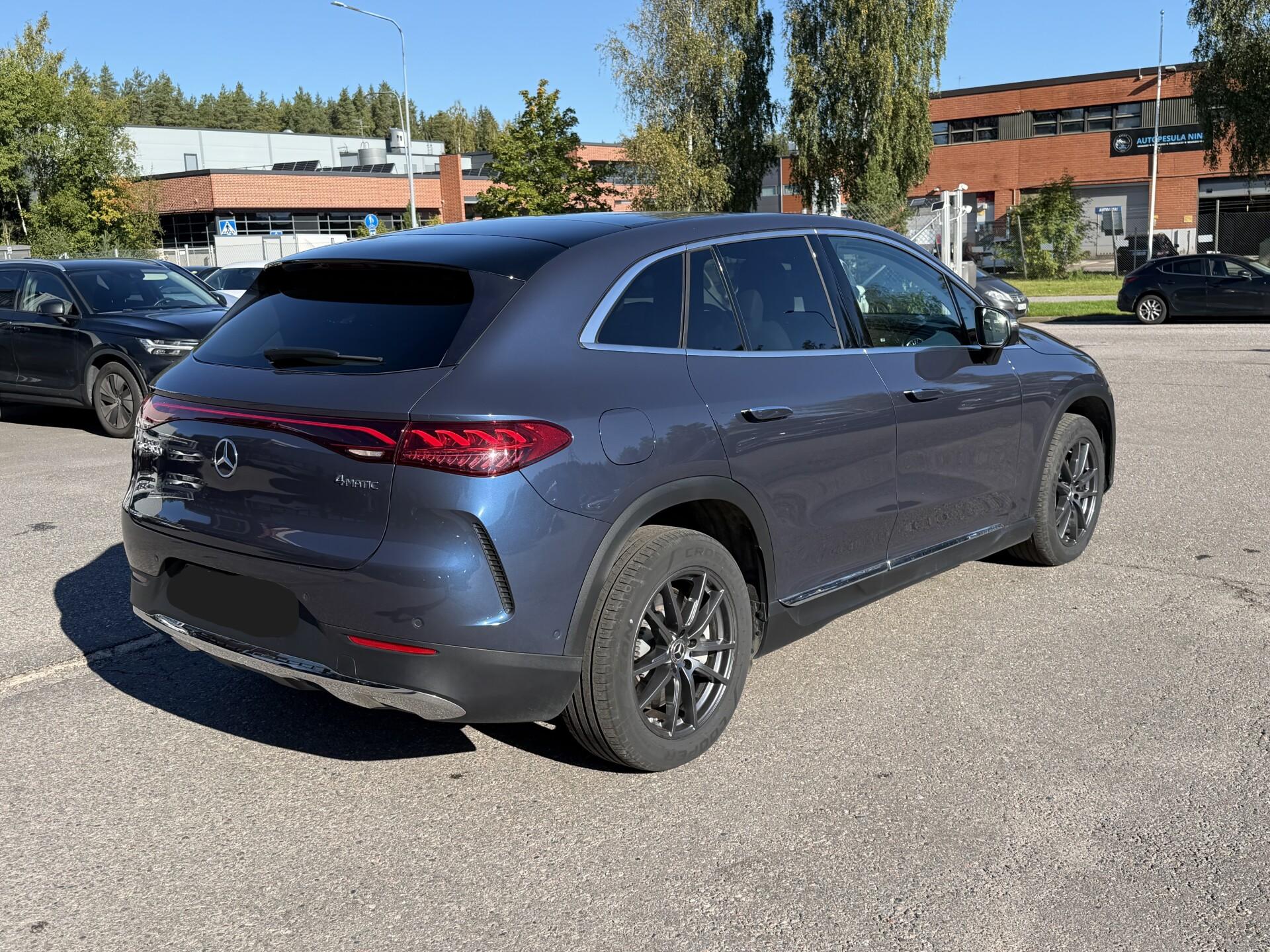 Näytä kaikki kuvat: 2024 Mercedes-Benz EQE SUV