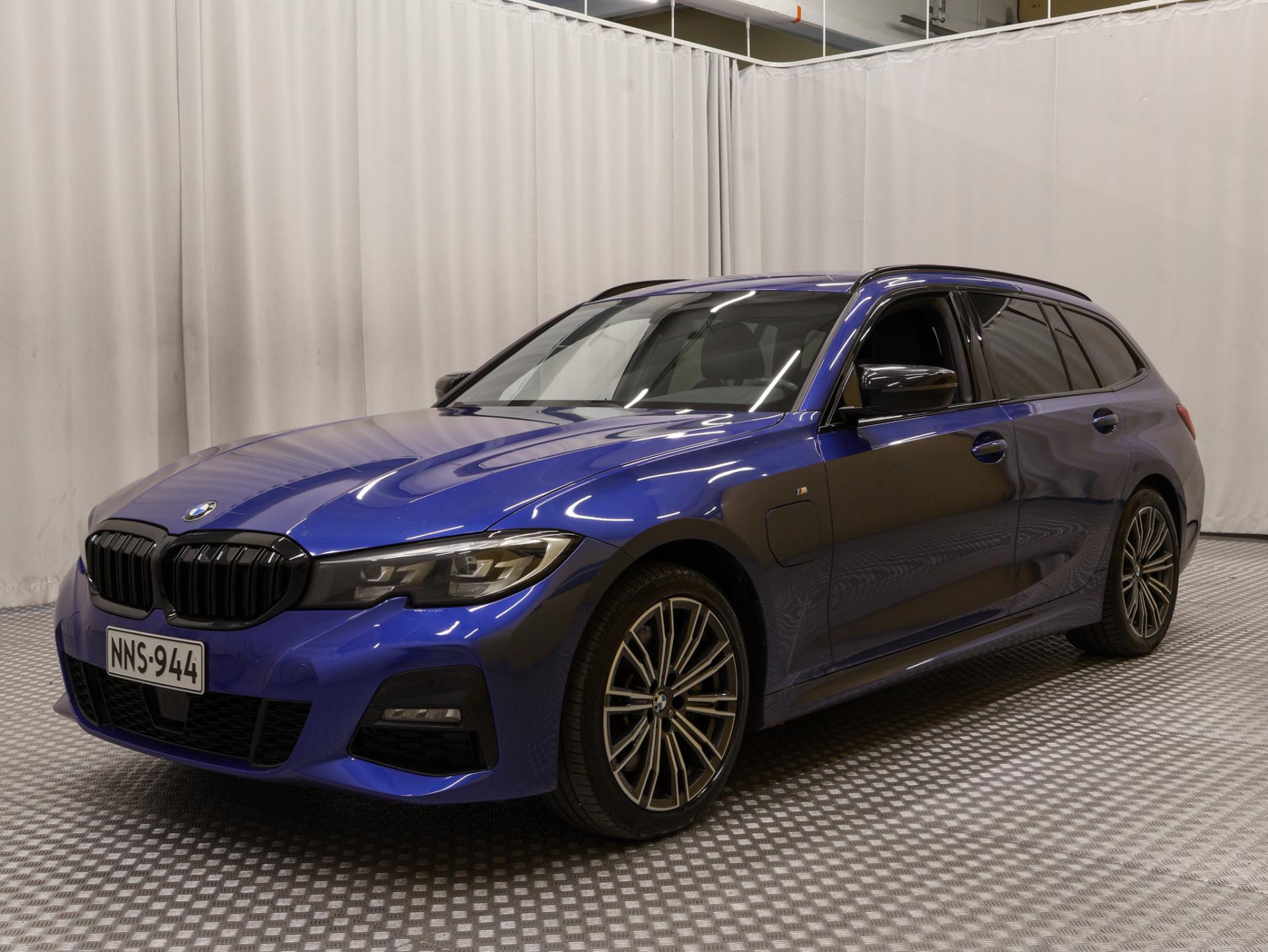 BMW 330 2020, photo 6/36