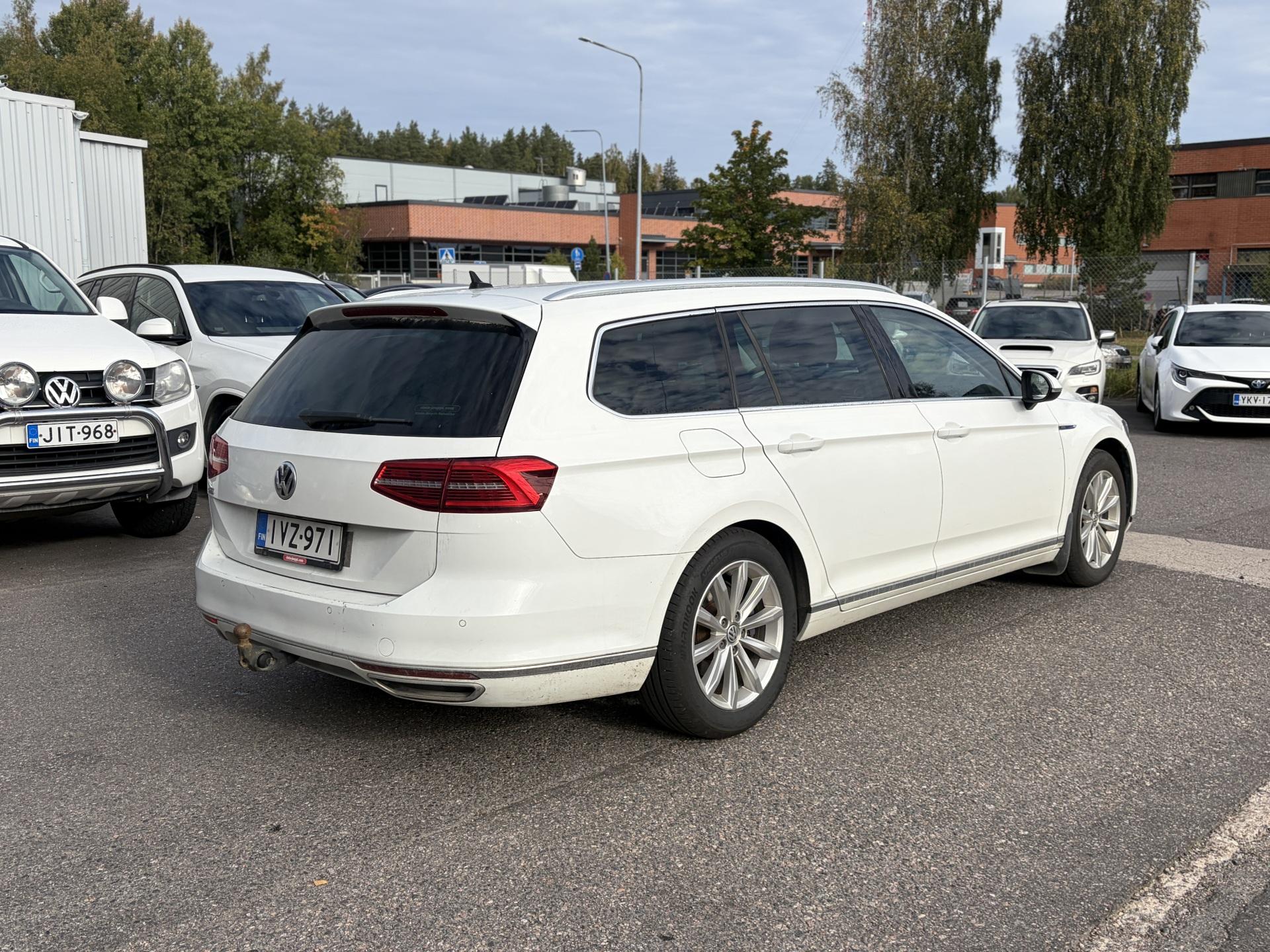 Näytä kaikki kuvat: 2017 Volkswagen Passat