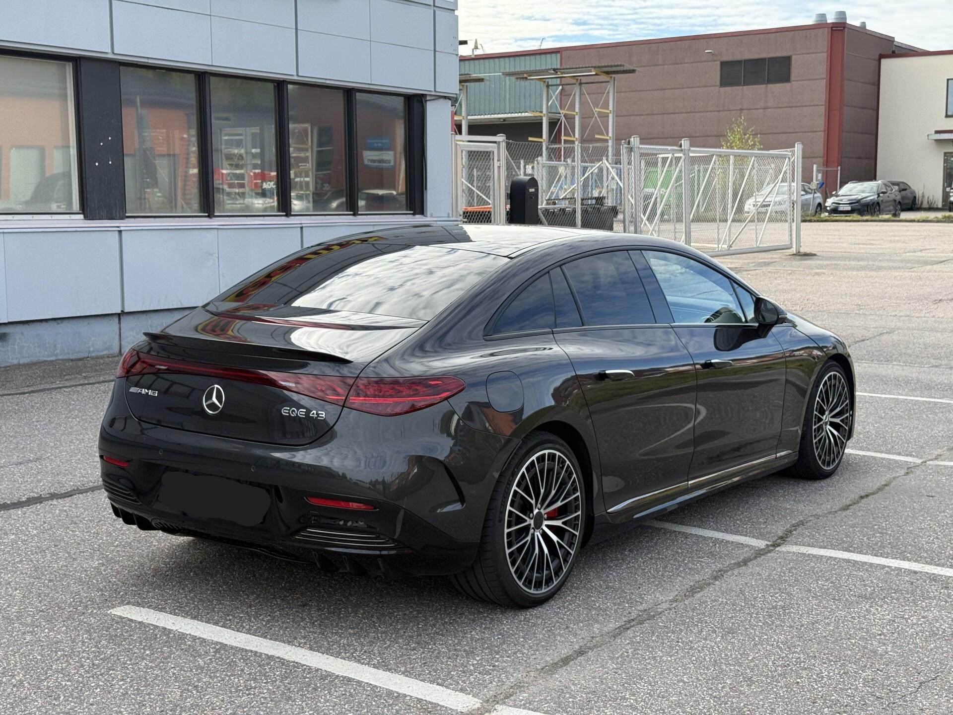 Näytä kaikki kuvat: 2022 Mercedes-Benz EQE