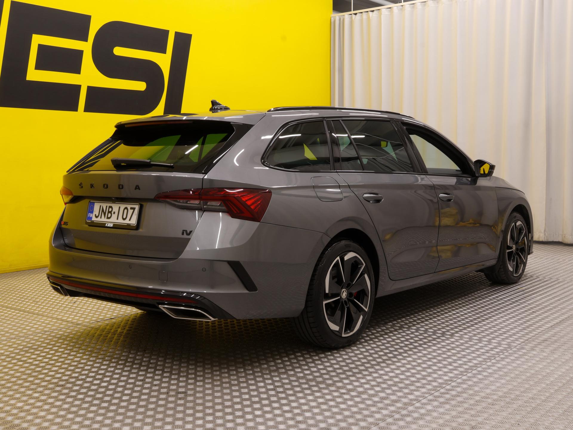 Skoda Octavia 2024, photo 3/38