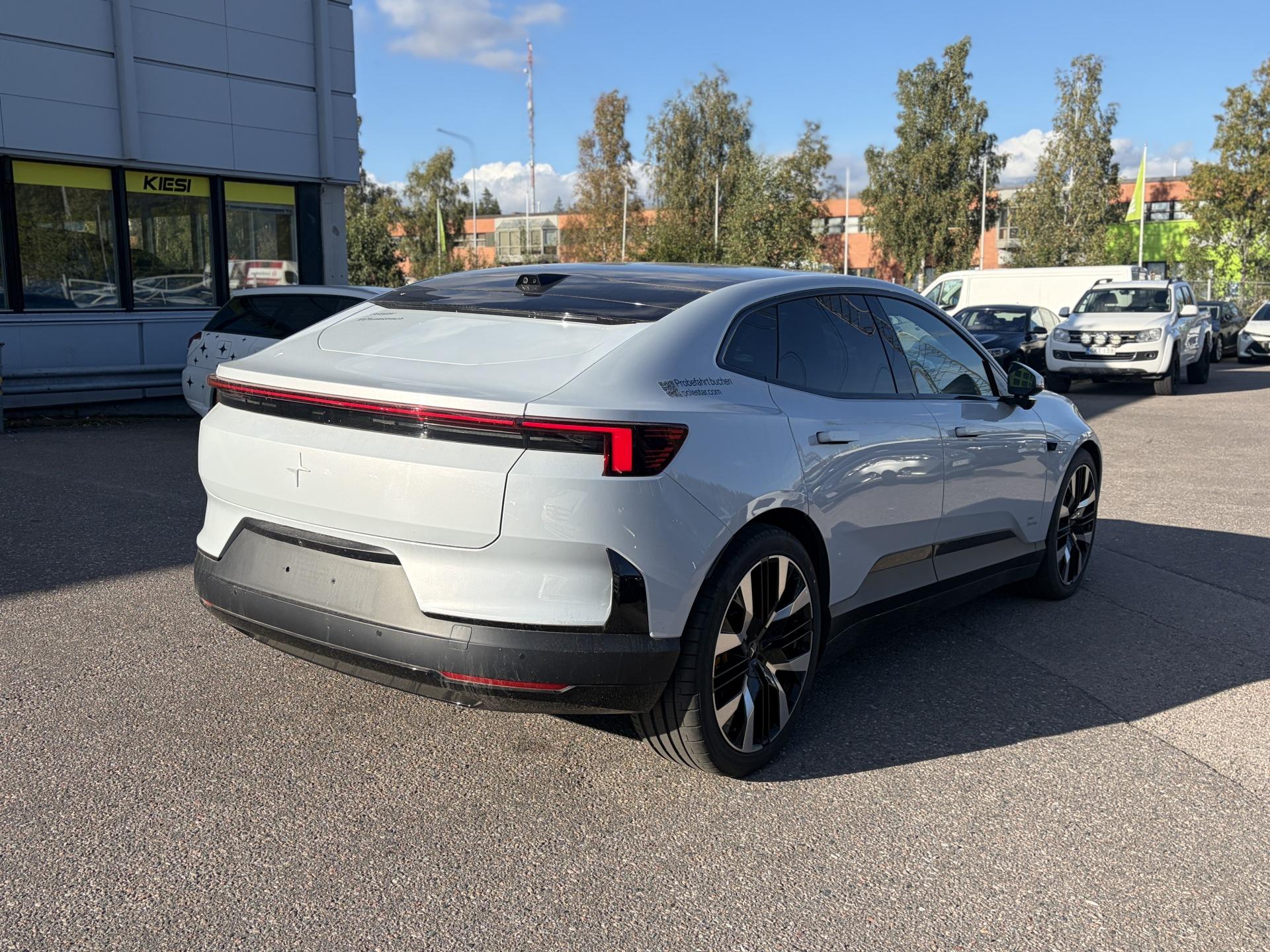 Näytä kaikki kuvat: 2025 Polestar 4