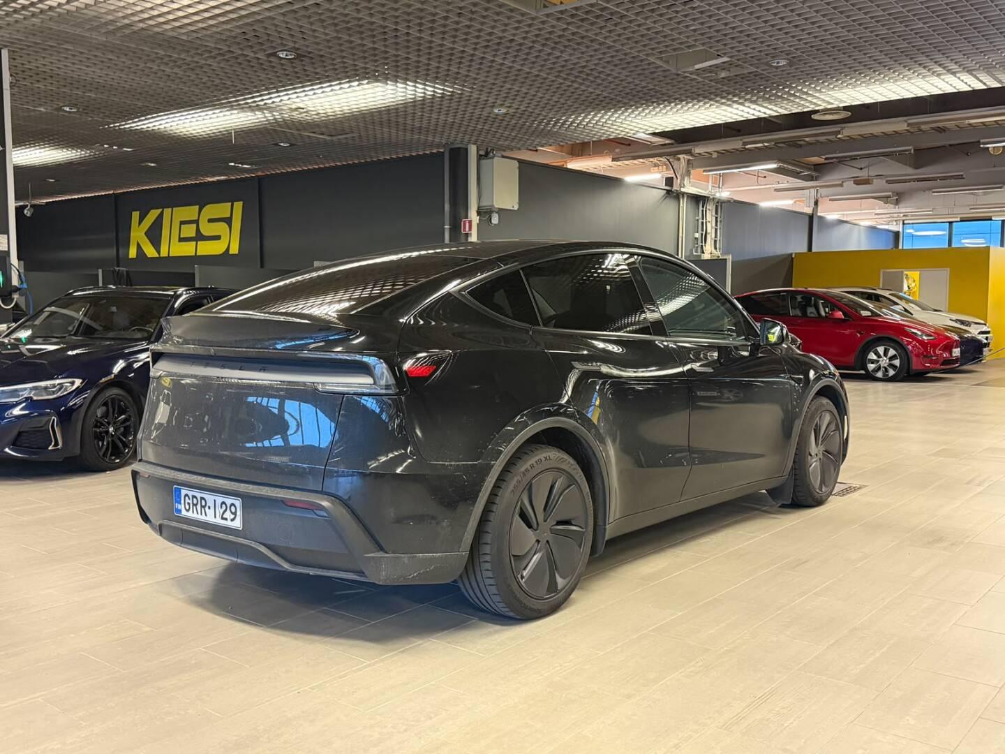 Tesla Model Y Long Range RWD Juniper 2025, kuva 4/14
