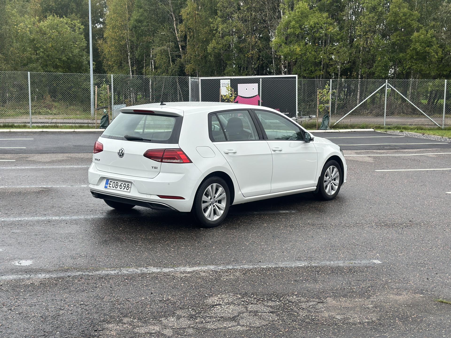 Näytä kaikki kuvat: 2017 Volkswagen Golf