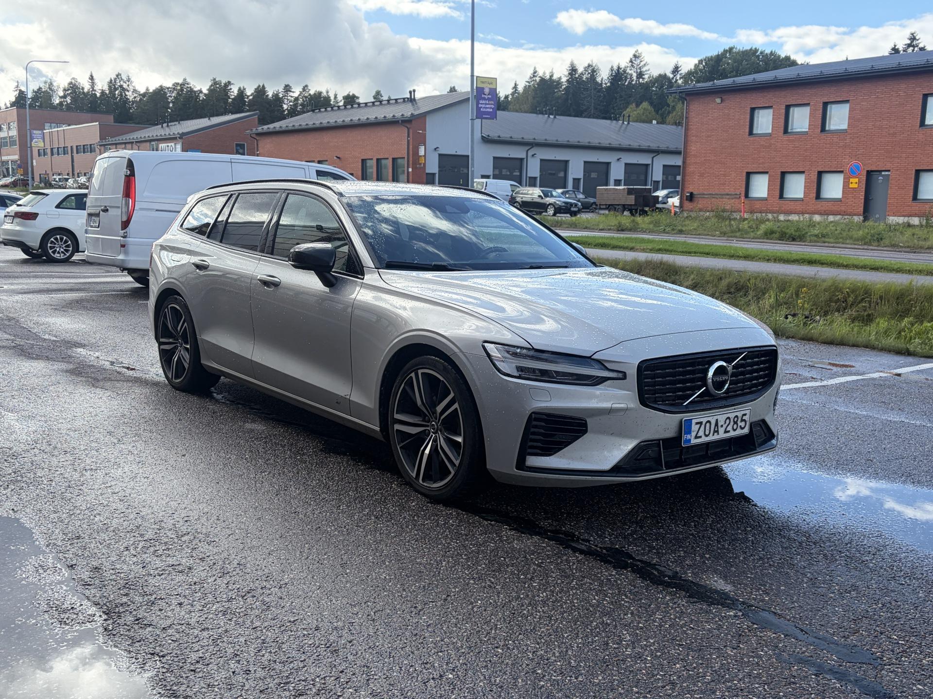Pienoiskuva 2: 2022 Volvo V60