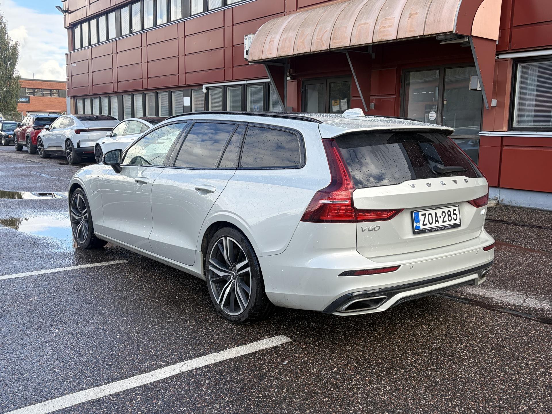 Näytä kaikki kuvat: 2022 Volvo V60