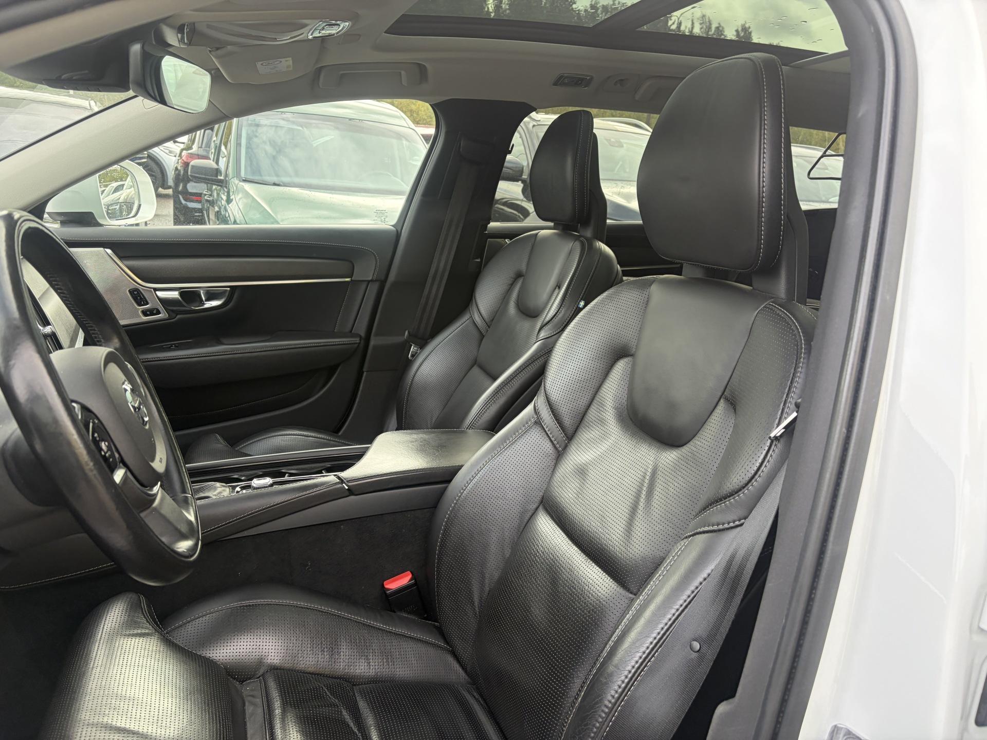 Volvo V90 Cross Country 2017, kuva 7/32